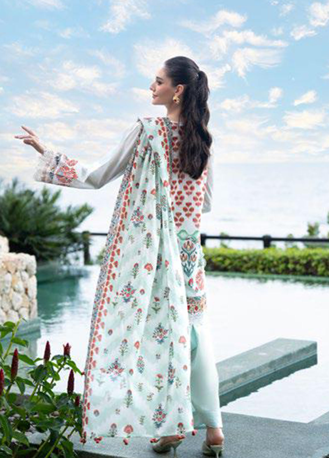 Floral Blush By Gul Ahmed Printed Lawn 3 Piece Unstitched Suit GA26FB D-CL-62080A Floral Blush By Gul Ahmed Printed Lawn 3 Piece Unstitched Suit GA26FB D-CL-62080A