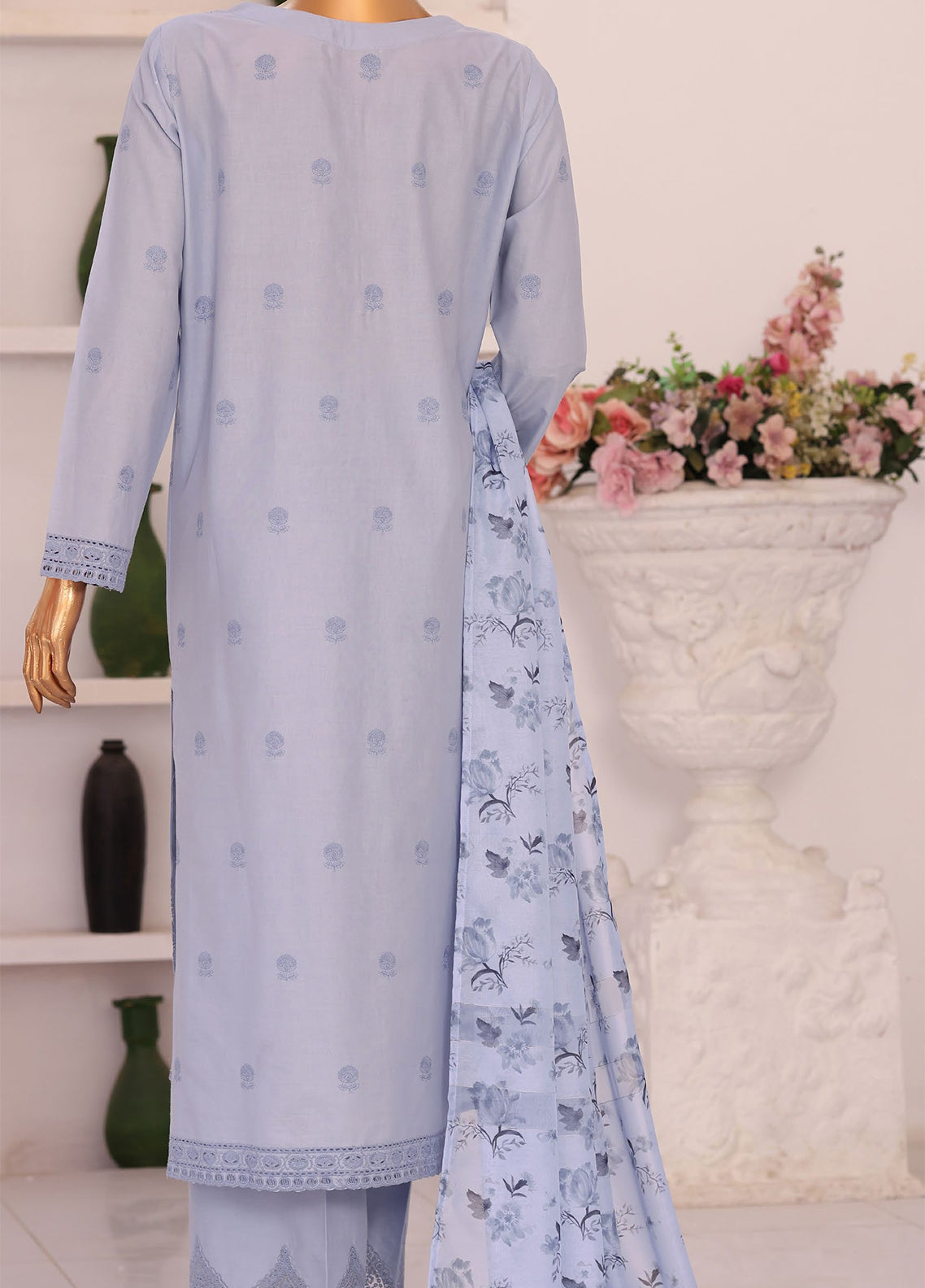 Floral Vibes By HZ Textile Embroidered Appliquekari Lawn 3 Piece Unstitched Suit HZ26FVAE D-FVE-04 Floral Vibes By HZ Textile Embroidered Appliquekari Lawn 3 Piece Unstitched Suit HZ26FVAE D-FVE-04