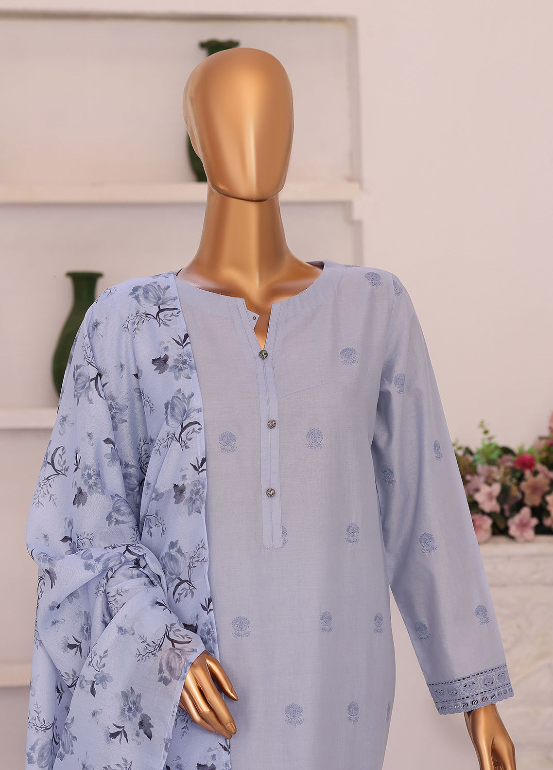 Floral Vibes By HZ Textile Embroidered Appliquekari Lawn 3 Piece Unstitched Suit HZ26FVAE D-FVE-04 Floral Vibes By HZ Textile Embroidered Appliquekari Lawn 3 Piece Unstitched Suit HZ26FVAE D-FVE-04