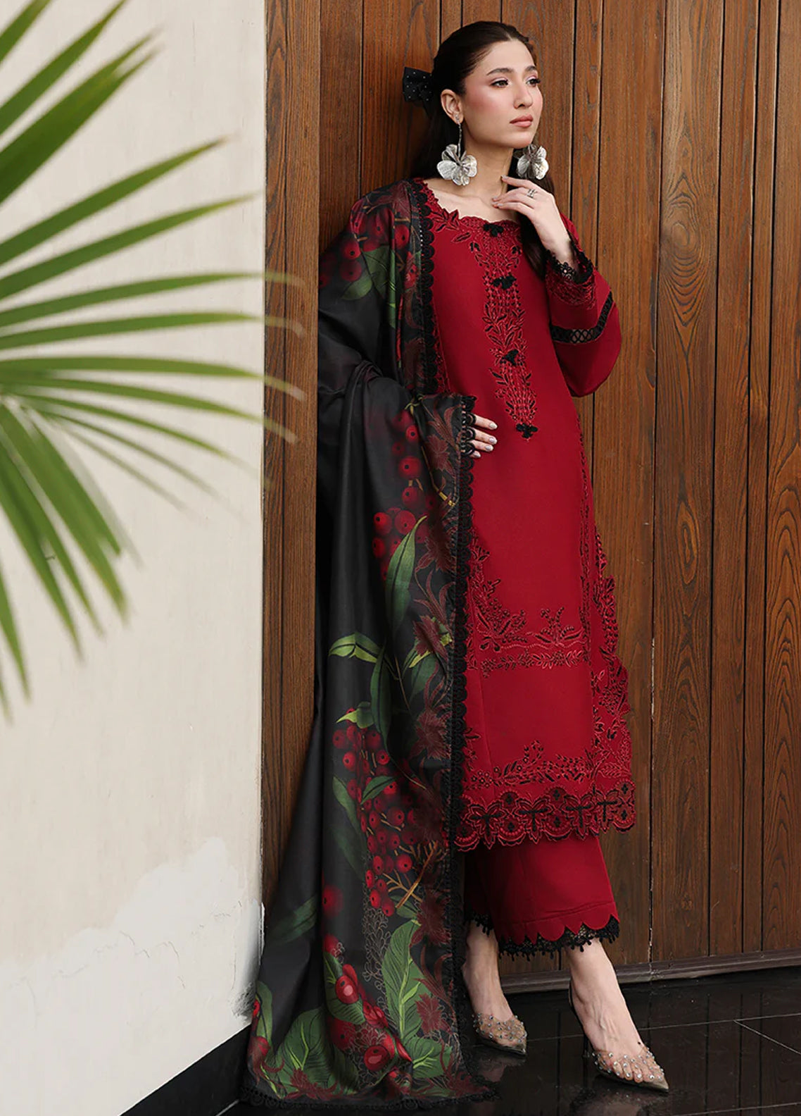 Florence By Rang Rasiya Luxury Embroidered Lawn 3 Piece Unstitched Suit RR26FLEE D-06 DILARA Florence By Rang Rasiya Luxury Embroidered Lawn 3 Piece Unstitched Suit RR26FLEE D-06 DILARA
