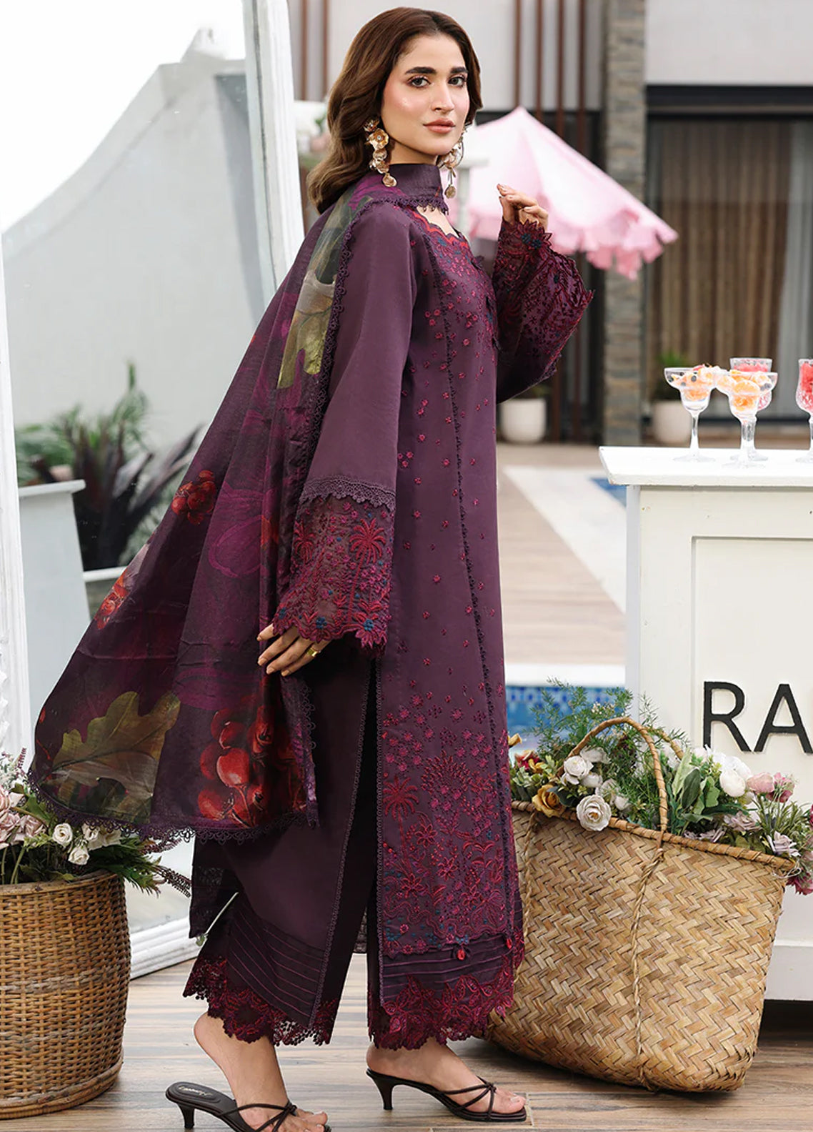 Florence By Rang Rasiya Luxury Embroidered Lawn 3 Piece Unstitched Suit RR26FLEE D-10 AREZOU Florence By Rang Rasiya Luxury Embroidered Lawn 3 Piece Unstitched Suit RR26FLEE D-10 AREZOU