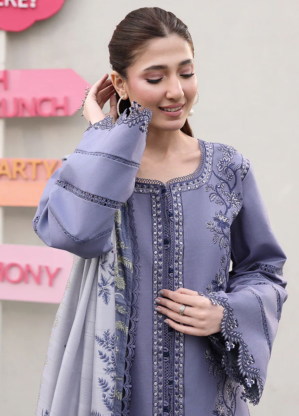 Florence By Rang Rasiya Luxury Embroidered Lawn 3 Piece Unstitched Suit RR26FLEE D-11 MAHNAZ Florence By Rang Rasiya Luxury Embroidered Lawn 3 Piece Unstitched Suit RR26FLEE D-11 MAHNAZ