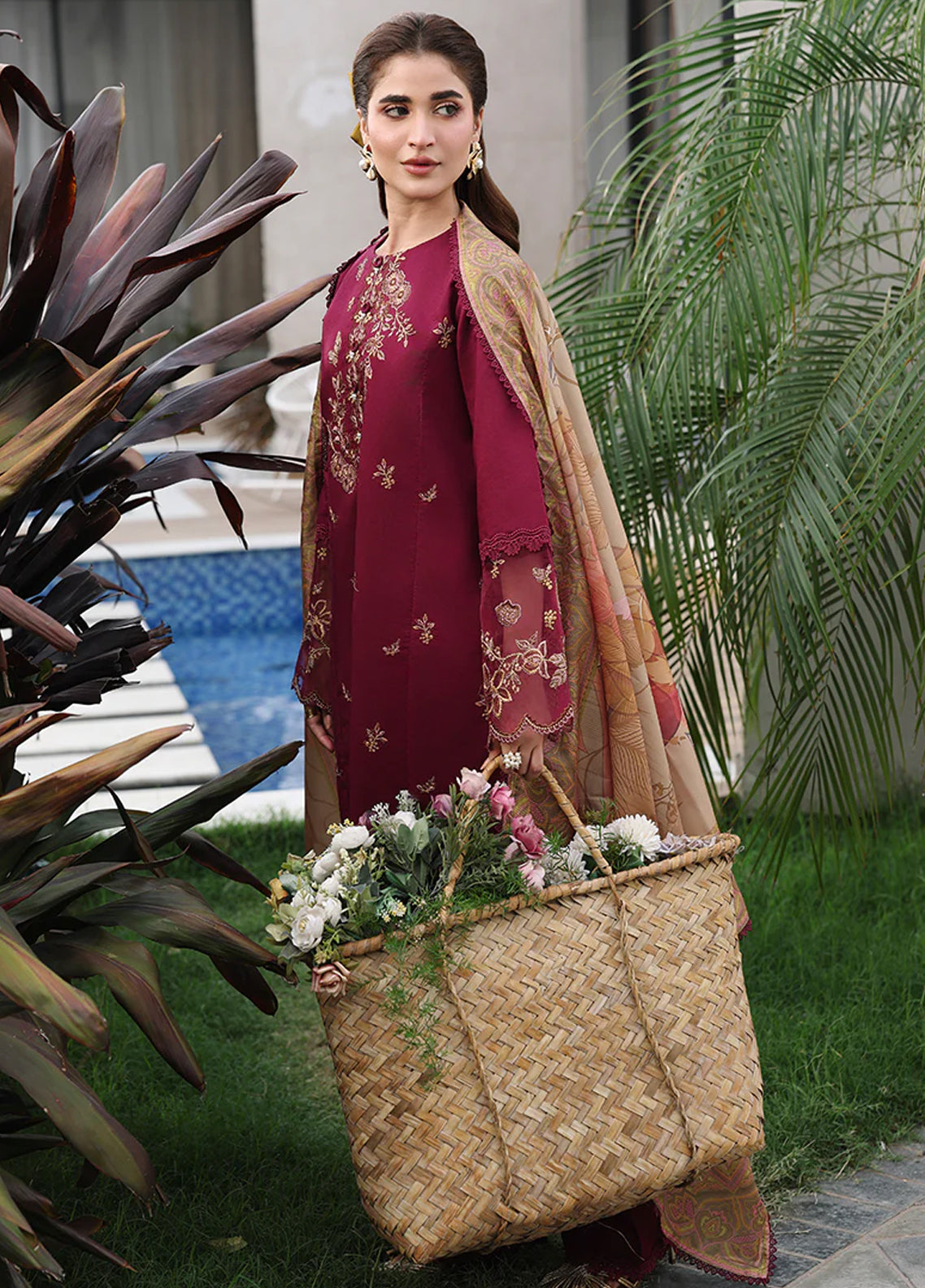 Florence By Rang Rasiya Luxury Embroidered Lawn 3 Piece Unstitched Suit RR26FLEE D-12 SHIRIN Florence By Rang Rasiya Luxury Embroidered Lawn 3 Piece Unstitched Suit RR26FLEE D-12 SHIRIN
