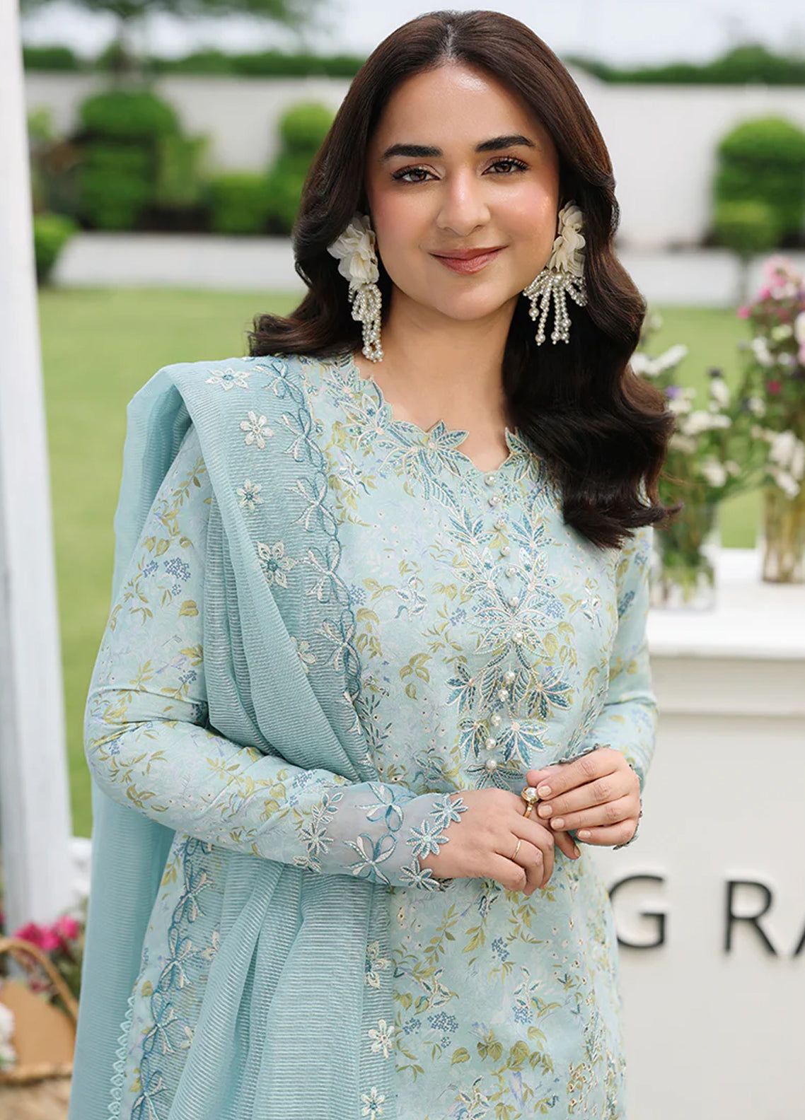Florence By Rang Rasiya Luxury Embroidered Lawn 3 Piece Unstitched Suit RR26FLEE D-15 YASNA Florence By Rang Rasiya Luxury Embroidered Lawn 3 Piece Unstitched Suit RR26FLEE D-15 YASNA