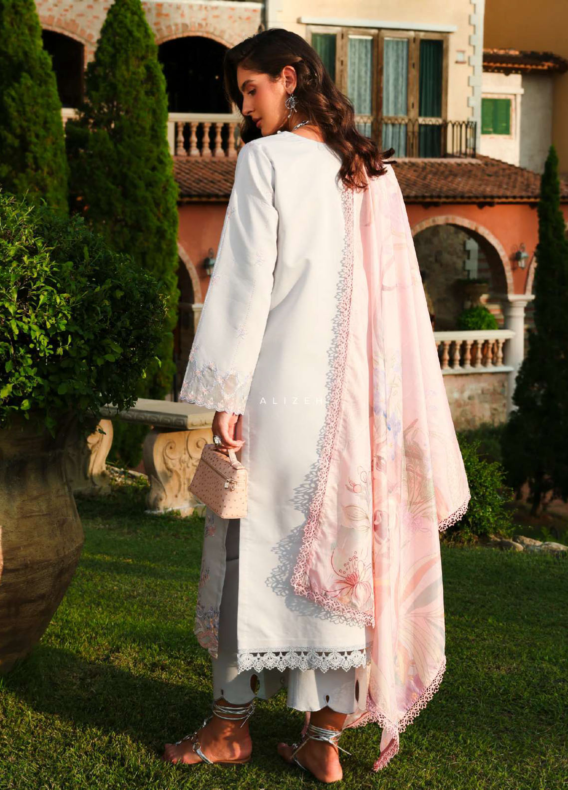 Florence by Rang Rasiya Embroidered Lawn 3 Piece Unstitched Suit RR26FL D-02 Alizeh Florence by Rang Rasiya Embroidered Lawn 3 Piece Unstitched Suit RR26FL D-02 Alizeh