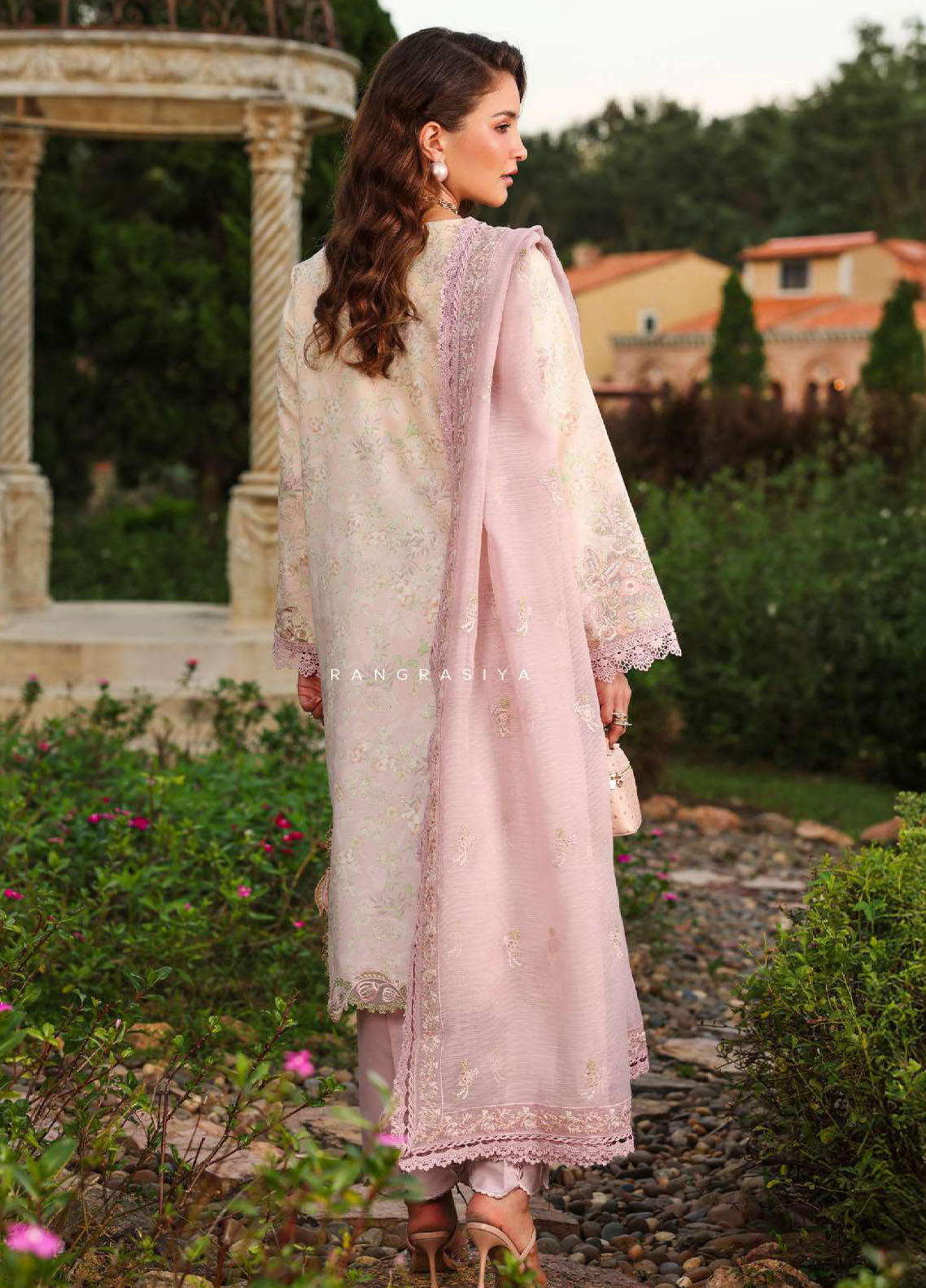 Florence by Rang Rasiya Embroidered Lawn 3 Piece Unstitched Suit RR26FL D-04 Haneen Florence by Rang Rasiya Embroidered Lawn 3 Piece Unstitched Suit RR26FL D-04 Haneen