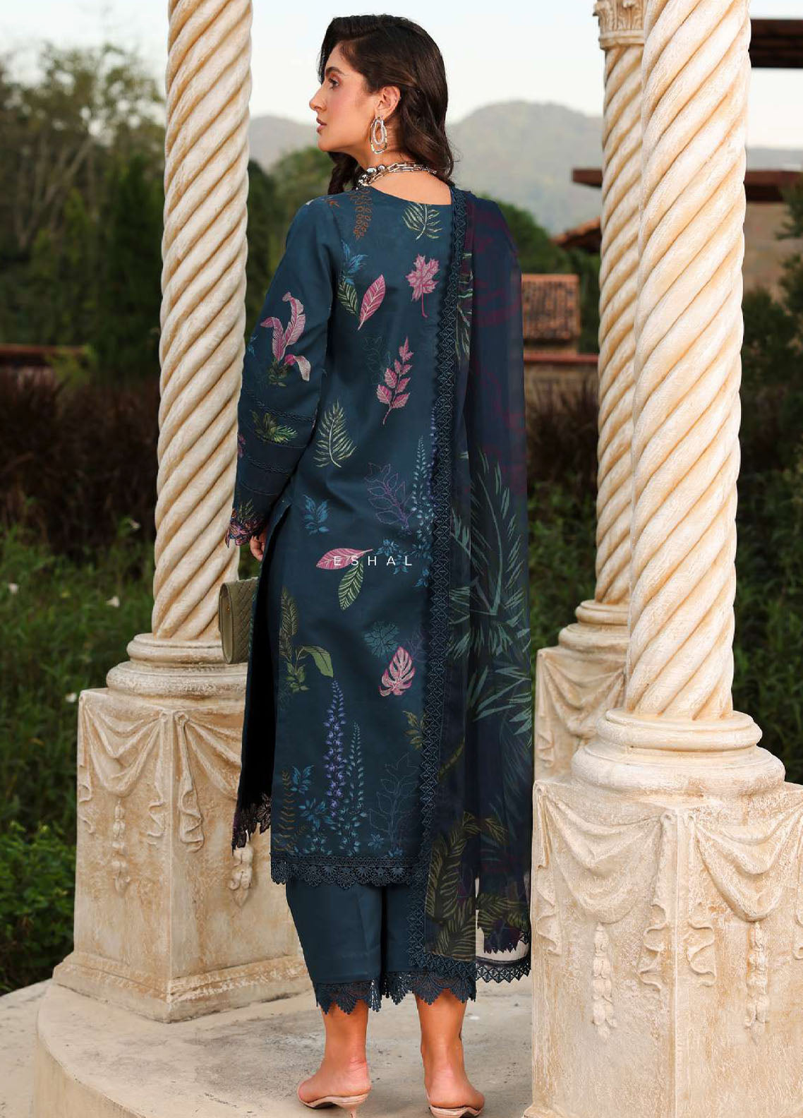 Florence by Rang Rasiya Embroidered Lawn 3 Piece Unstitched Suit RR26FL D-05 Eshal Florence by Rang Rasiya Embroidered Lawn 3 Piece Unstitched Suit RR26FL D-05 Eshal