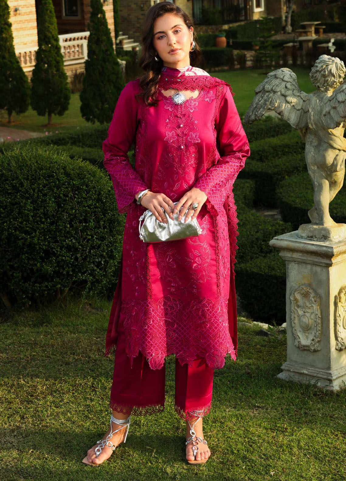 Florence by Rang Rasiya Embroidered Lawn 3 Piece Unstitched Suit RR26FL D-07 Miraal Florence by Rang Rasiya Embroidered Lawn 3 Piece Unstitched Suit RR26FL D-07 Miraal