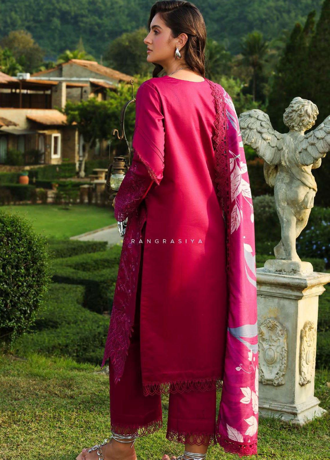Florence by Rang Rasiya Embroidered Lawn 3 Piece Unstitched Suit RR26FL D-07 Miraal Florence by Rang Rasiya Embroidered Lawn 3 Piece Unstitched Suit RR26FL D-07 Miraal