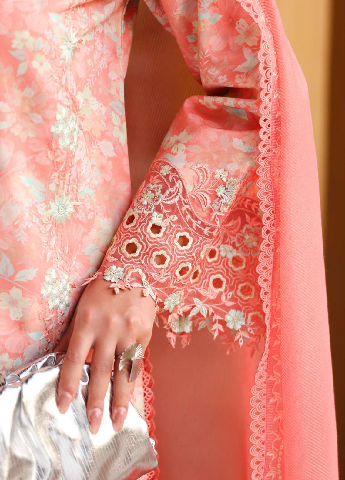 Florence by Rang Rasiya Embroidered Lawn 3 Piece Unstitched Suit RR26FL D-09 Safina Florence by Rang Rasiya Embroidered Lawn 3 Piece Unstitched Suit RR26FL D-09 Safina