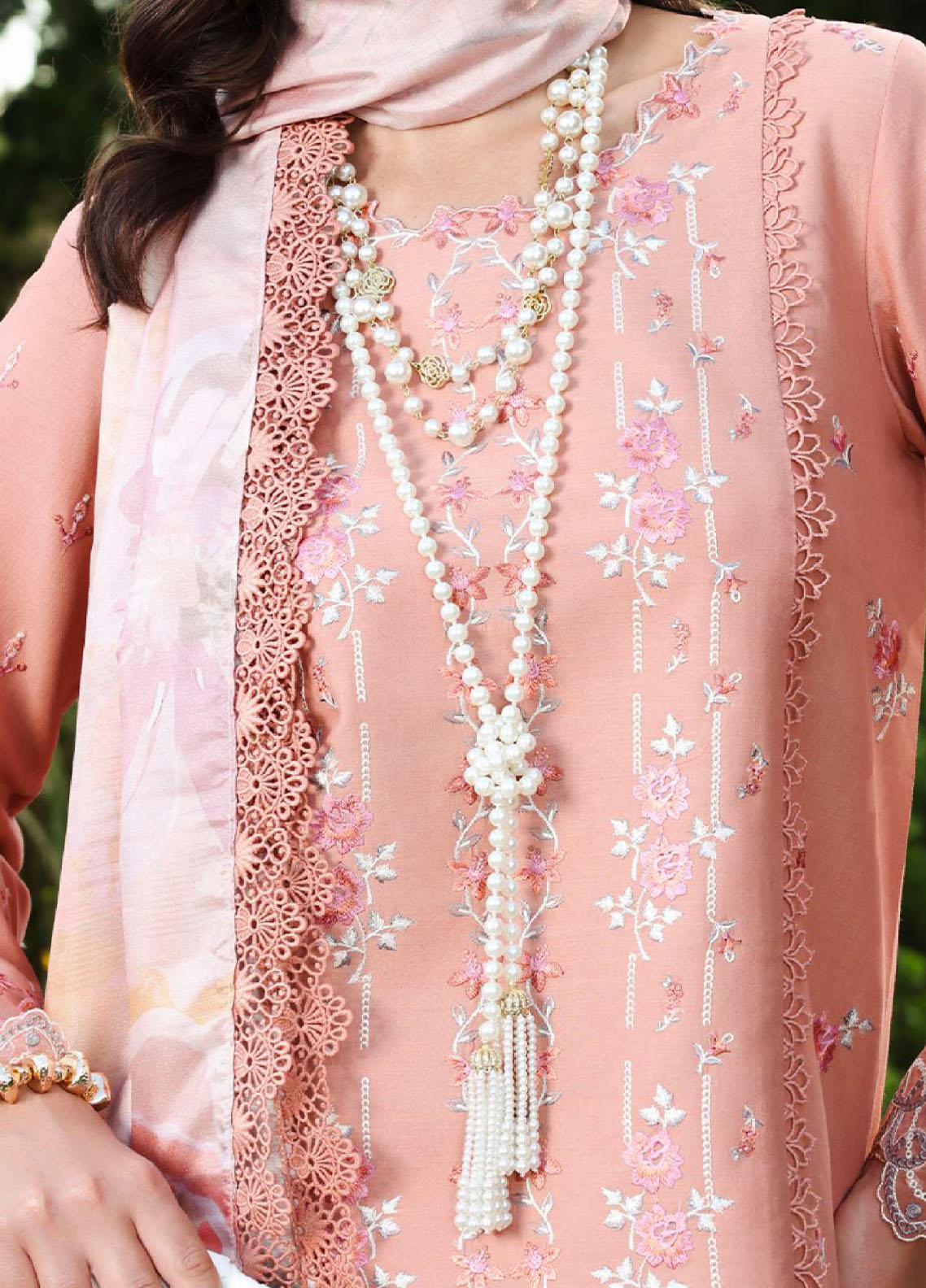 Florence by Rang Rasiya Embroidered Lawn 3 Piece Unstitched Suit RR26FL D-11 Aalen Florence by Rang Rasiya Embroidered Lawn 3 Piece Unstitched Suit RR26FL D-11 Aalen