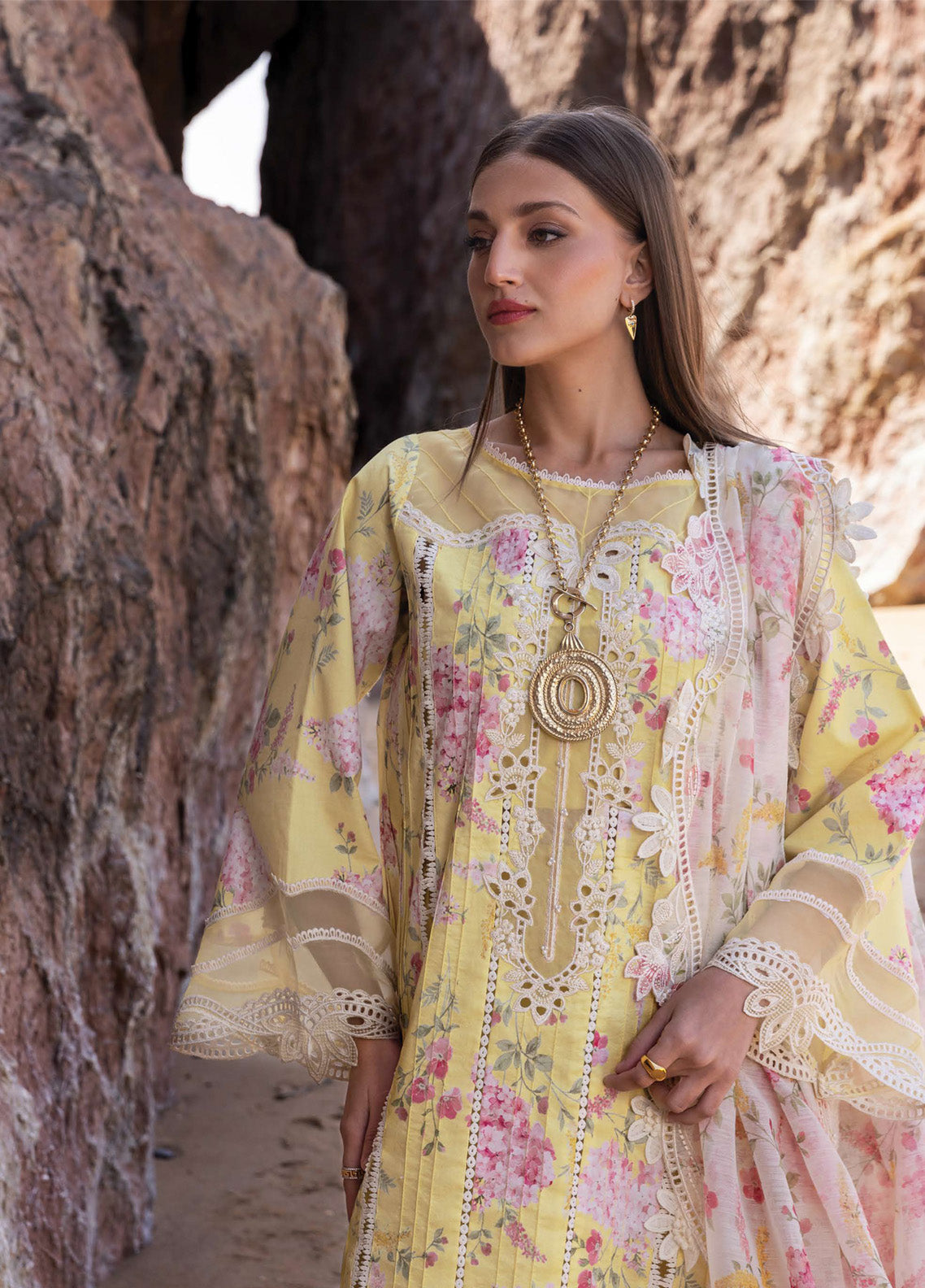 Flow by Crimson Embroidered Lawn Suits Unstitched 3 Piece - CSS25FL 3A WHO'S THAT GIRL Flow by Crimson Embroidered Lawn Suits Unstitched 3 Piece - CSS25FL 3A WHO'S THAT GIRL