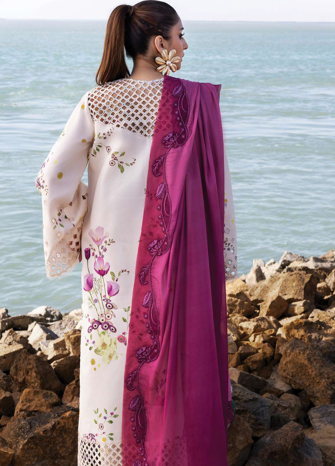 Flow by Crimson Embroidered Lawn Suits Unstitched 3 Piece - CSS25FL 4A BLOOM BOLD Flow by Crimson Embroidered Lawn Suits Unstitched 3 Piece - CSS25FL 4A BLOOM BOLD