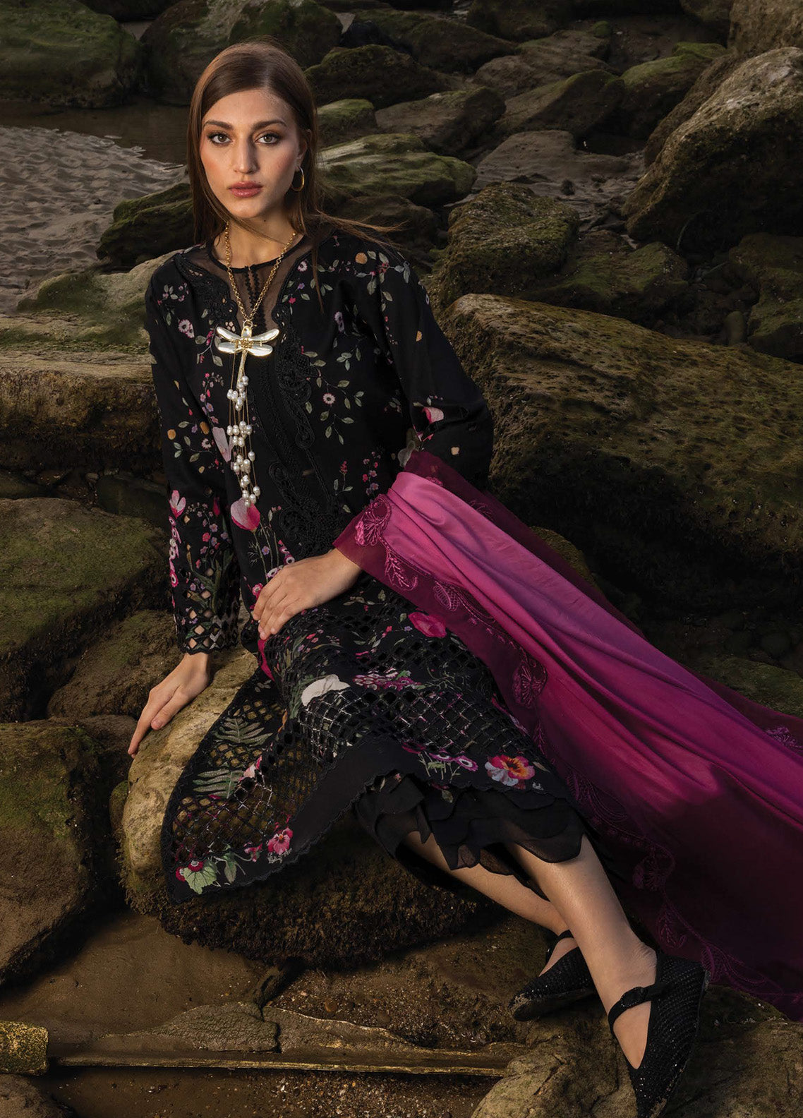 Flow by Crimson Embroidered Lawn Suits Unstitched 3 Piece - CSS25FL 4B BLOOM BOLD Flow by Crimson Embroidered Lawn Suits Unstitched 3 Piece - CSS25FL 4B BLOOM BOLD