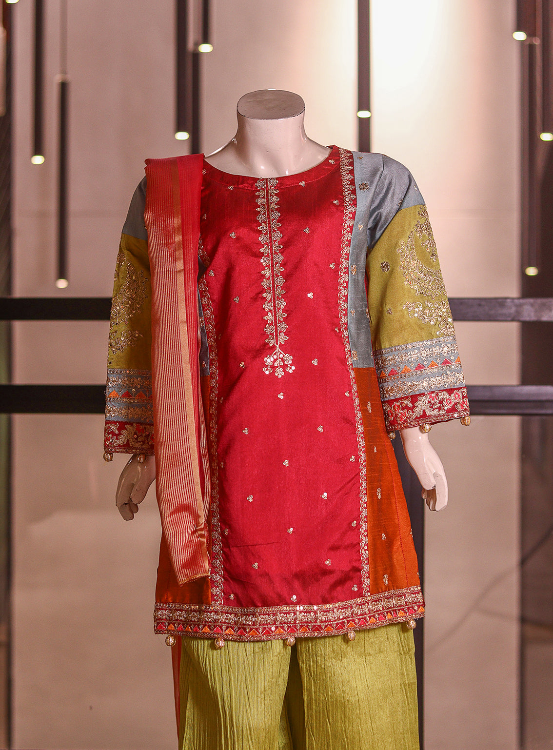 Fresh Birds Fancy Embroidered Raw Silk 3 Piece Stitched Suit FB26K&G D-96031-PK Fresh Birds Fancy Embroidered Raw Silk 3 Piece Stitched Suit FB26K&G D-96031-PK