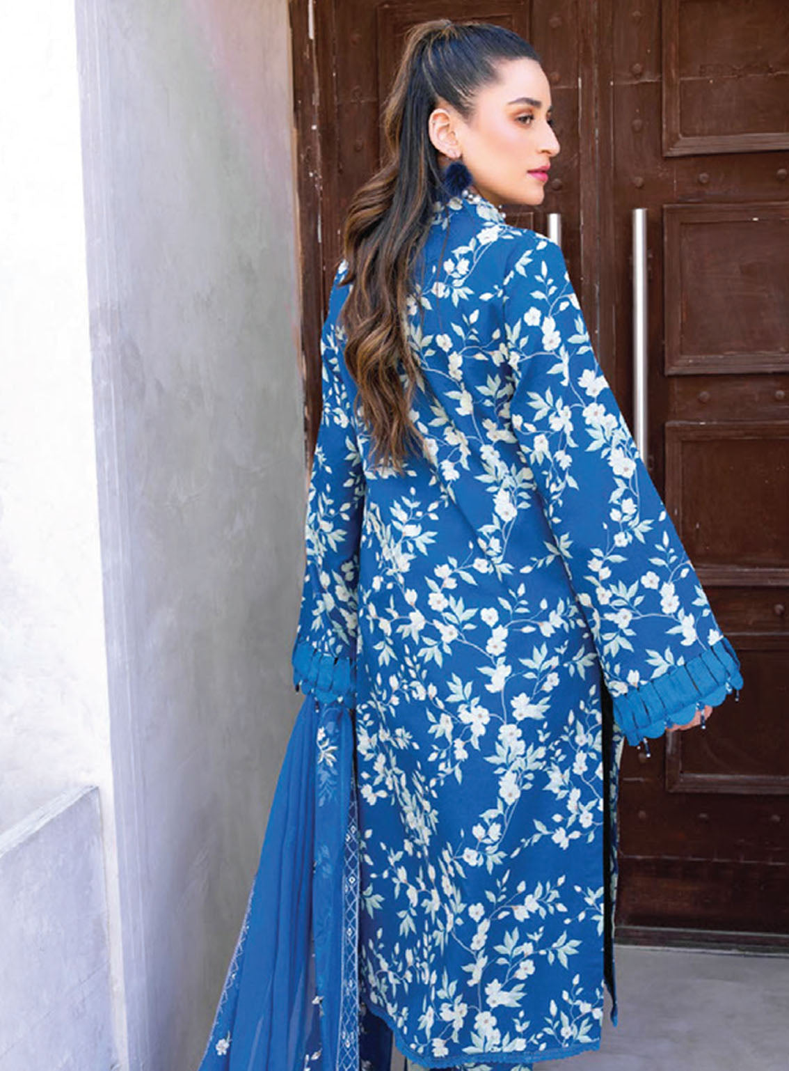 Gardenia By Humdum Embroidered Lawn Suits Unstitched 3 Piece - HD24GL 10 Gardenia By Humdum Embroidered Lawn Suits Unstitched 3 Piece - HD24GL 10