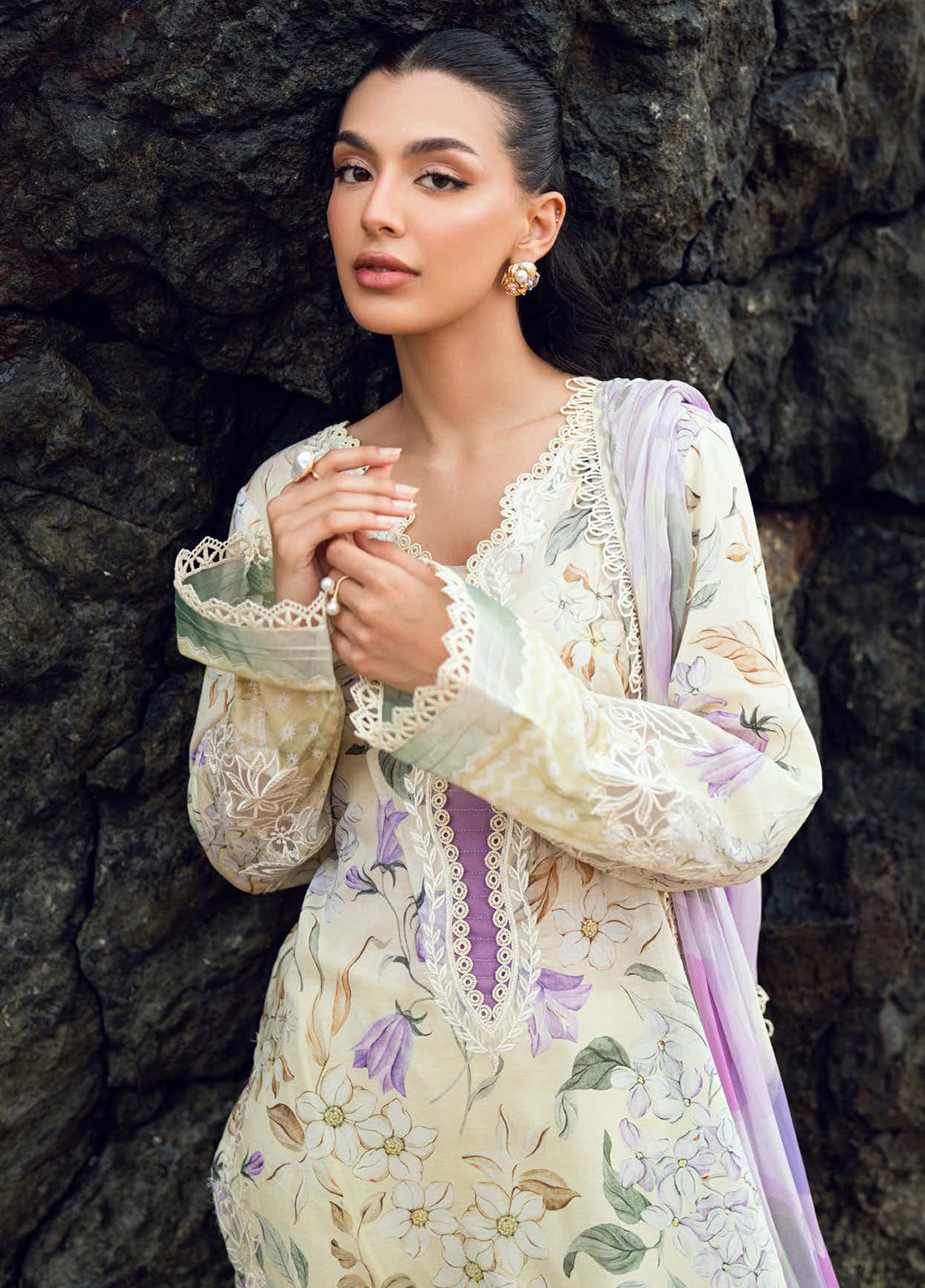 Gardenia By Nureh Embroidered Lawn 3 Piece Unstitched Suit NU26GENP D-NSG-197 Gardenia By Nureh Embroidered Lawn 3 Piece Unstitched Suit NU26GENP D-NSG-197