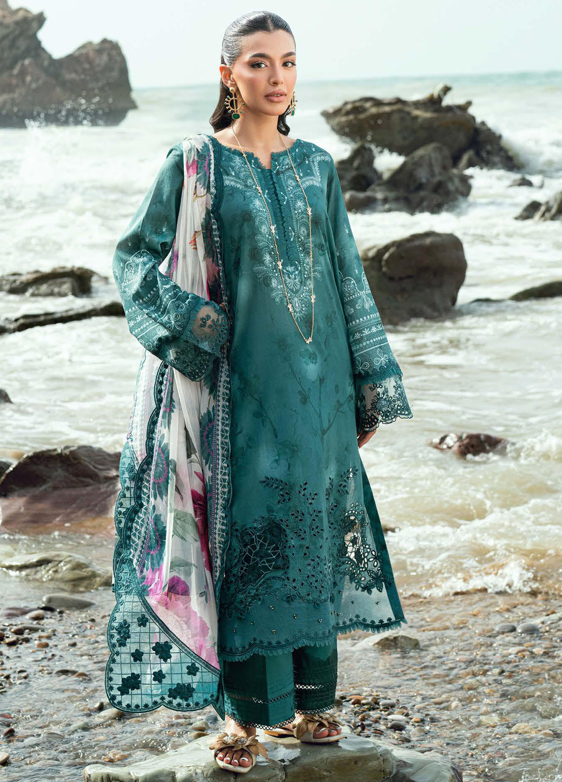 Gardenia By Nureh Embroidered Lawn 3 Piece Unstitched Suit NU26GENP D-NSG-198 Gardenia By Nureh Embroidered Lawn 3 Piece Unstitched Suit NU26GENP D-NSG-198