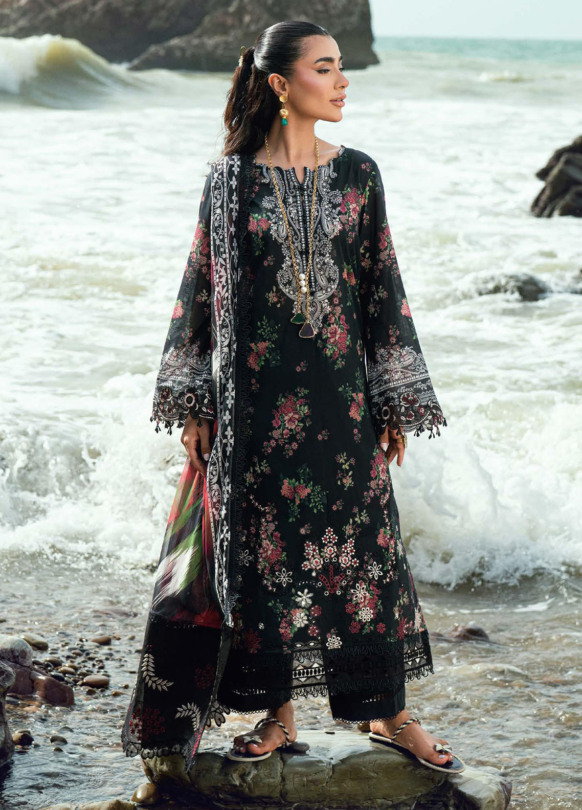 Gardenia By Nureh Embroidered Lawn 3 Piece Unstitched Suit NU26GENP D-NSG-199 Gardenia By Nureh Embroidered Lawn 3 Piece Unstitched Suit NU26GENP D-NSG-199
