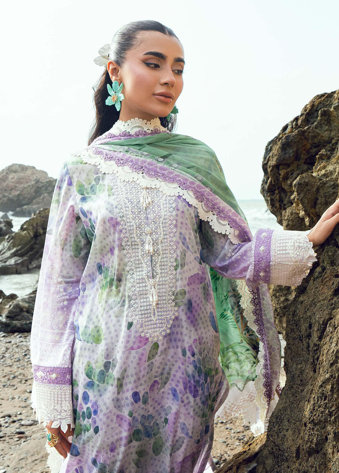 Gardenia By Nureh Embroidered Lawn 3 Piece Unstitched Suit NU26GENP D-NSG-200 Gardenia By Nureh Embroidered Lawn 3 Piece Unstitched Suit NU26GENP D-NSG-200