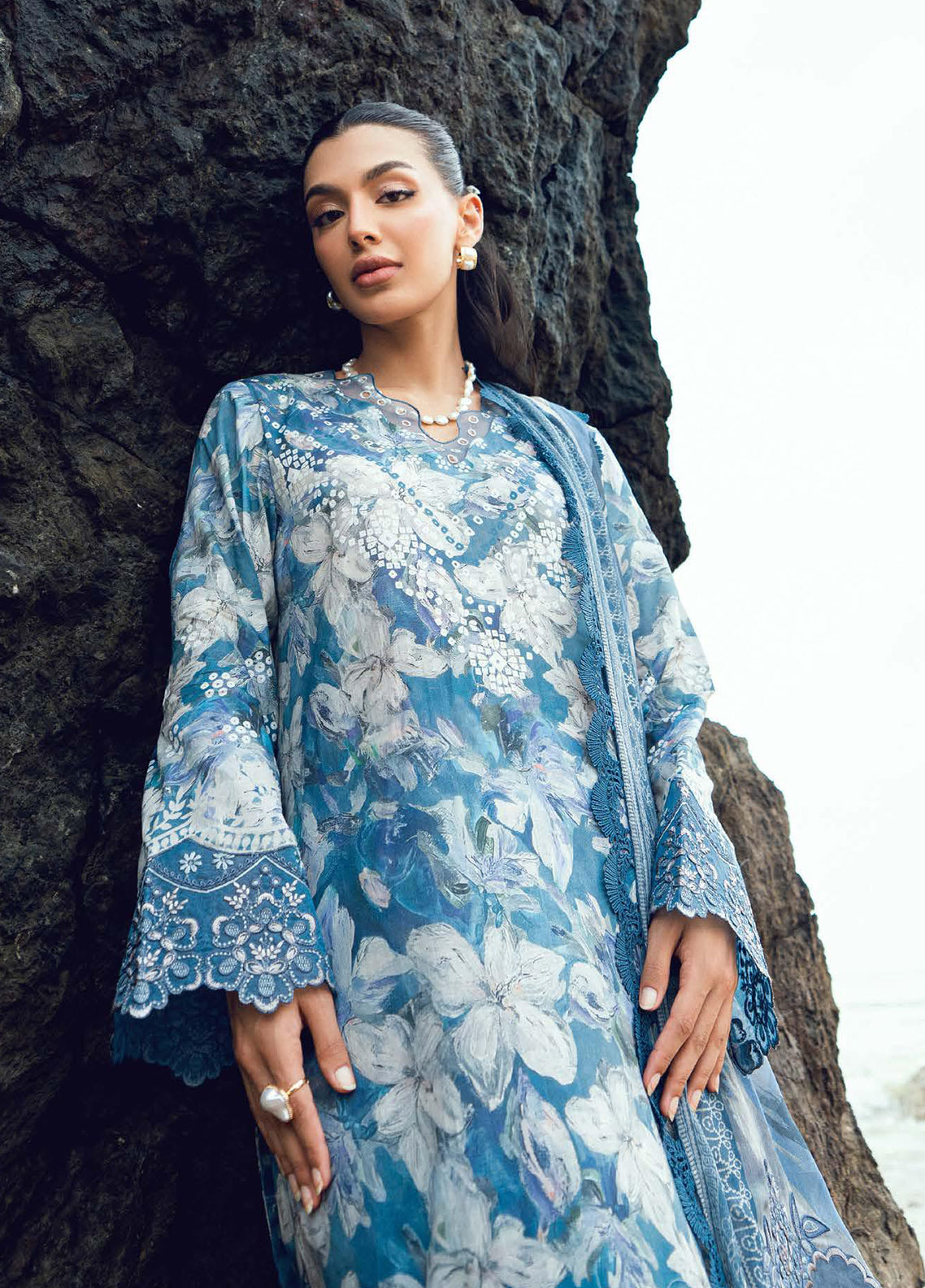 Gardenia By Nureh Embroidered Lawn 3 Piece Unstitched Suit NU26GENP D-NSG-201 Gardenia By Nureh Embroidered Lawn 3 Piece Unstitched Suit NU26GENP D-NSG-201