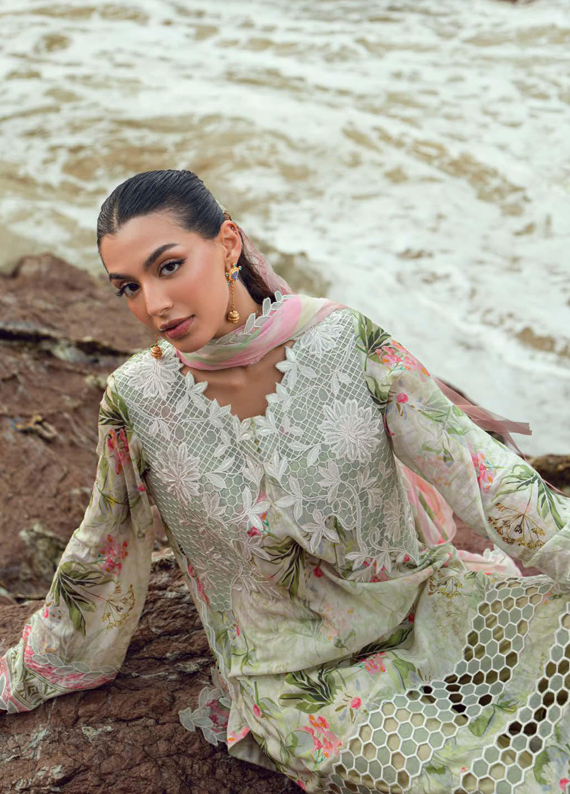 Gardenia By Nureh Embroidered Lawn 3 Piece Unstitched Suit NU26GENP D-NSG-203 Gardenia By Nureh Embroidered Lawn 3 Piece Unstitched Suit NU26GENP D-NSG-203