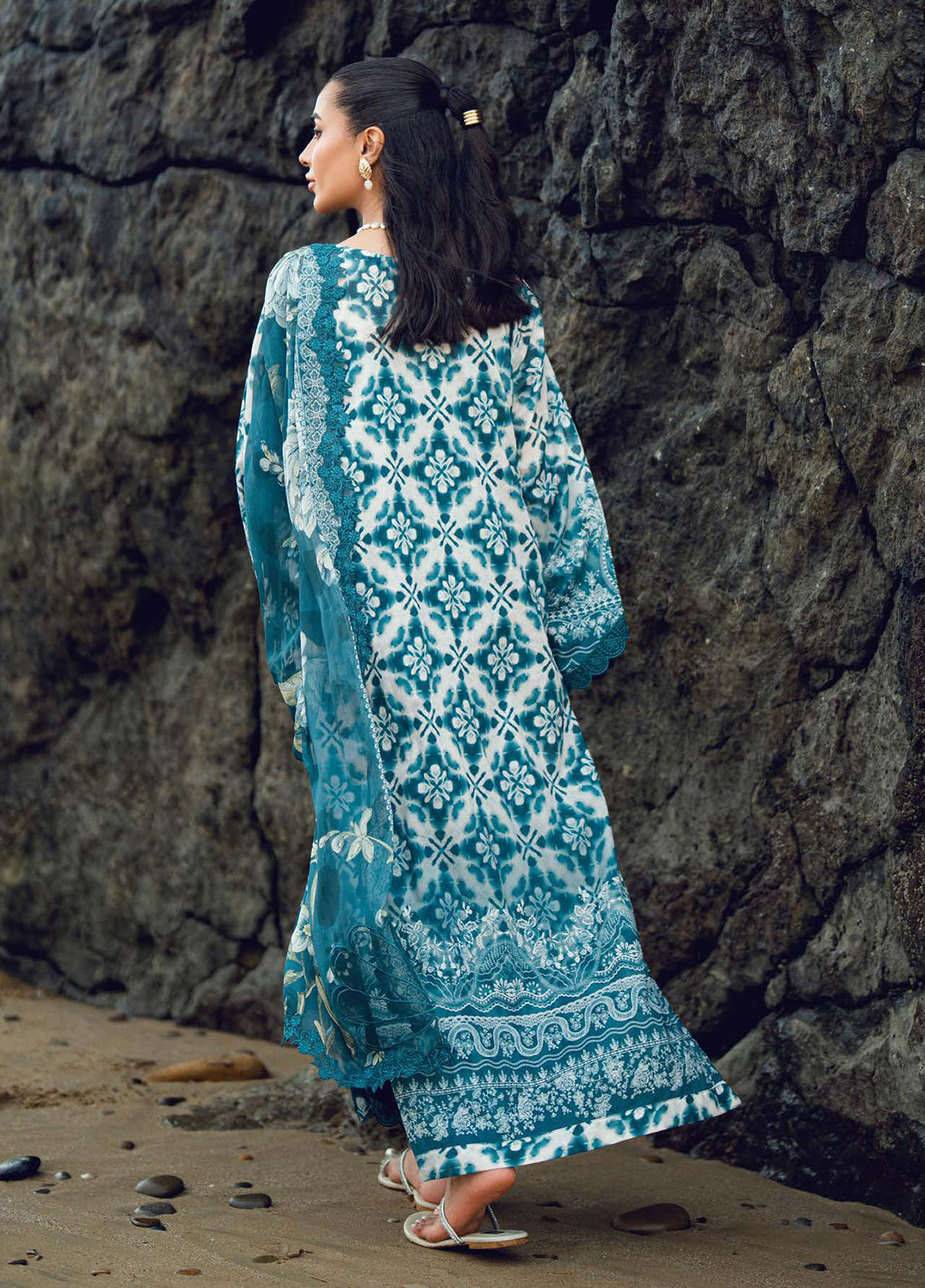 Gardenia By Nureh Embroidered Lawn 3 Piece Unstitched Suit NU26GENP D-NSG-204 Gardenia By Nureh Embroidered Lawn 3 Piece Unstitched Suit NU26GENP D-NSG-204