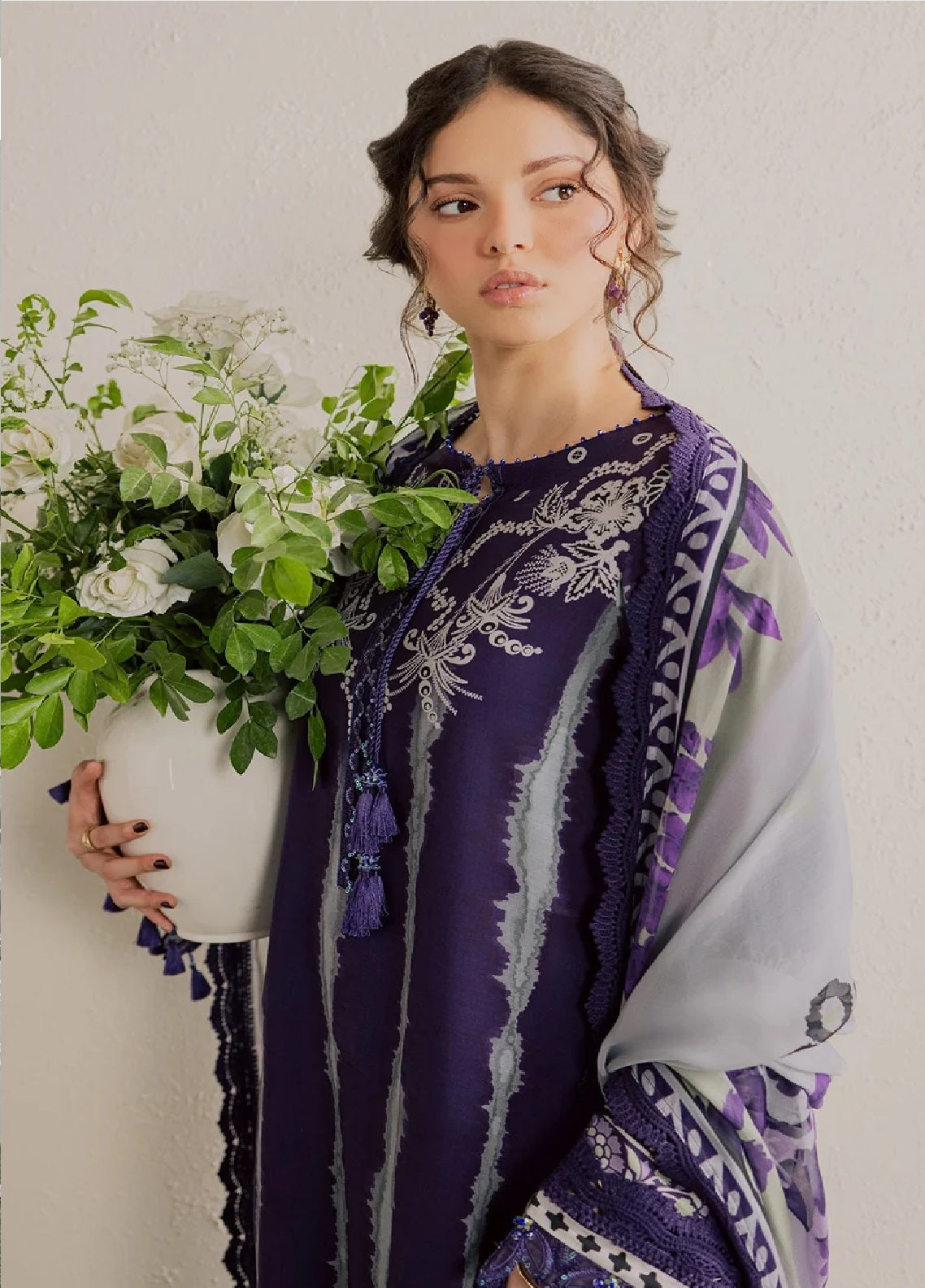 Gardenia By Nureh Embroidered Slub Viscose 3 Piece Unstitched Suit NU26GV D-NSG-225 Gardenia By Nureh Embroidered Slub Viscose 3 Piece Unstitched Suit NU26GV D-NSG-225