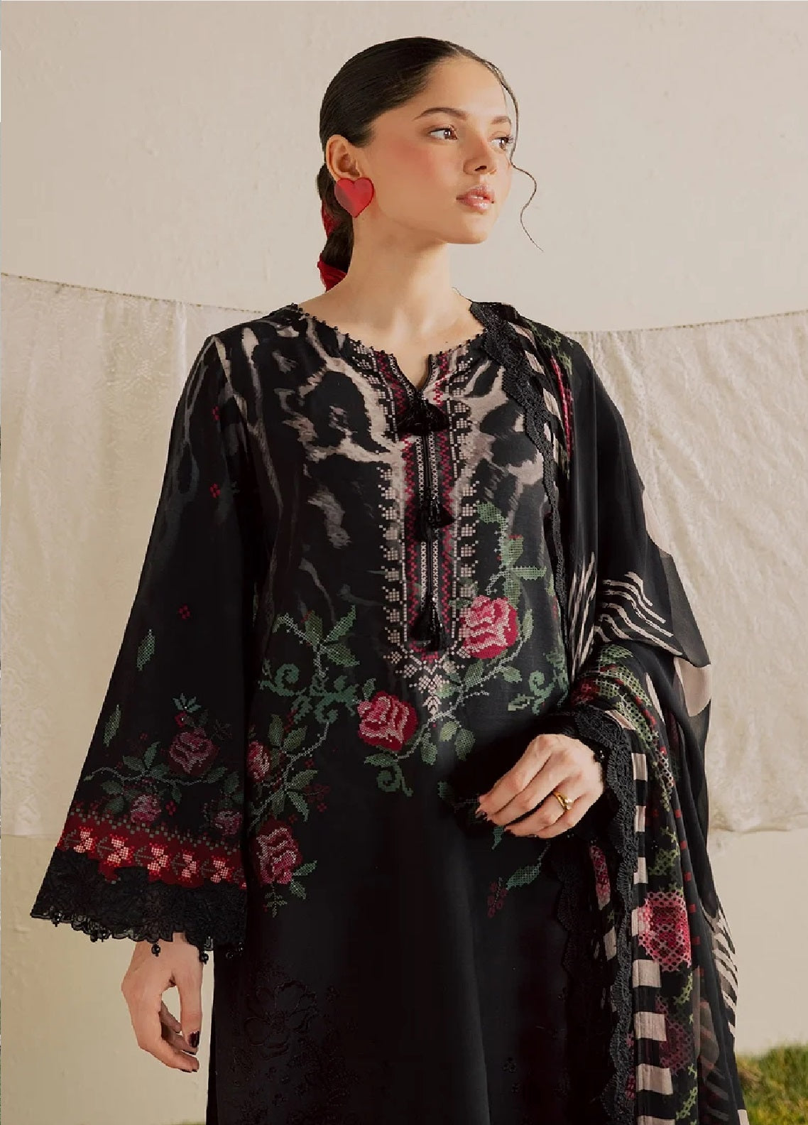 Gardenia By Nureh Embroidered Slub Viscose 3 Piece Unstitched Suit NU26GV D-NSG-230 Gardenia By Nureh Embroidered Slub Viscose 3 Piece Unstitched Suit NU26GV D-NSG-230