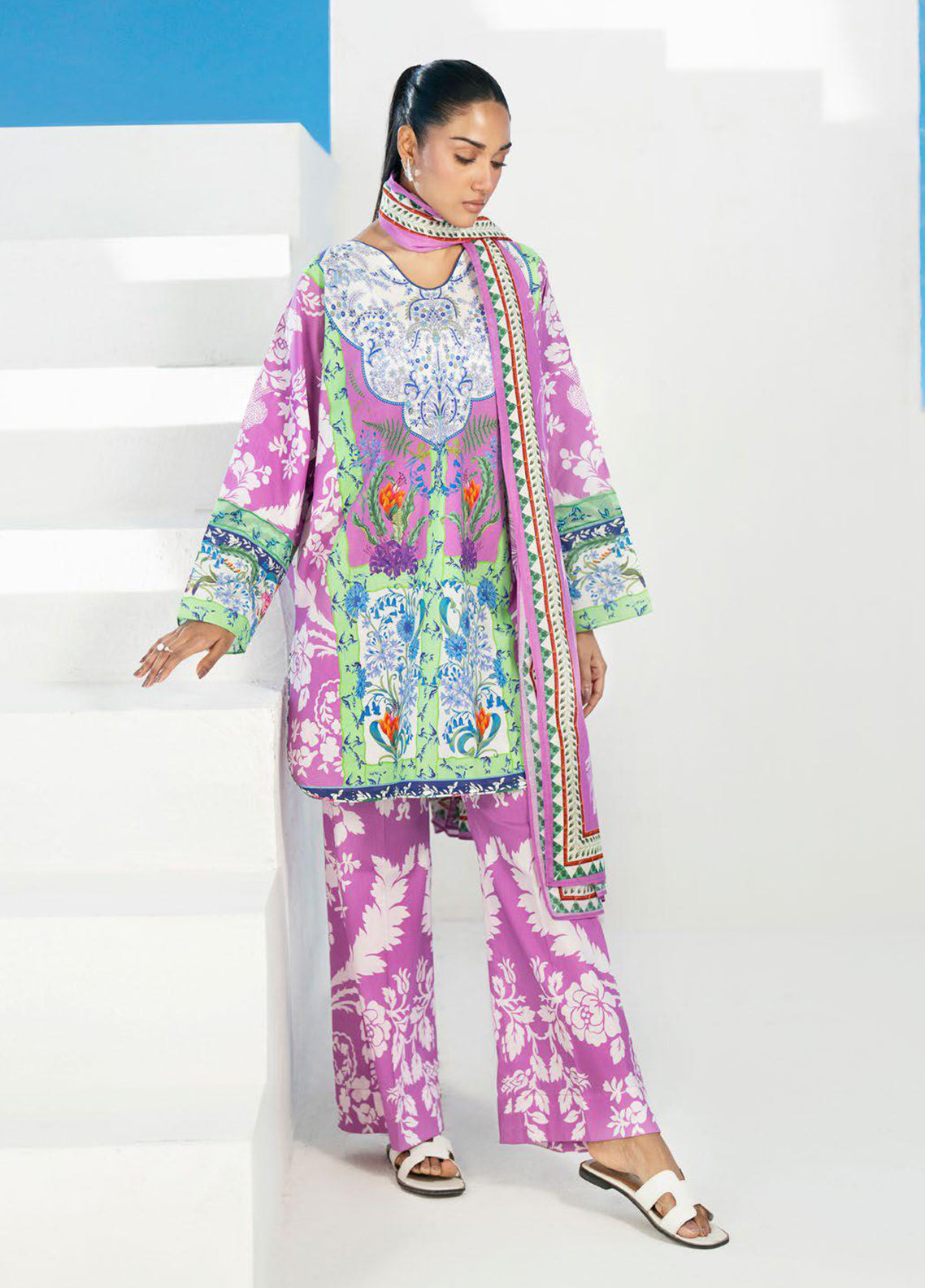 Gul Ahmed Embroidered Lawn 3 Piece Unstitched Suit GA26SEL D-CL-62228 Gul Ahmed Embroidered Lawn 3 Piece Unstitched Suit GA26SEL D-CL-62228