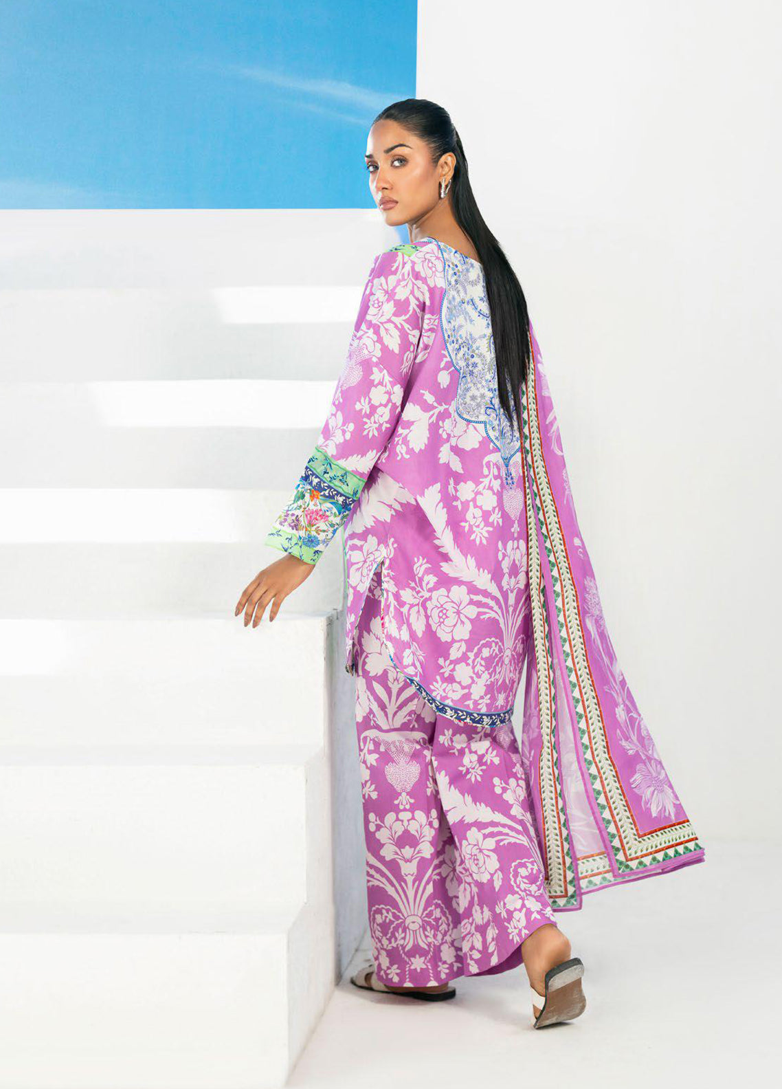 Gul Ahmed Embroidered Lawn 3 Piece Unstitched Suit GA26SEL D-CL-62228 Gul Ahmed Embroidered Lawn 3 Piece Unstitched Suit GA26SEL D-CL-62228