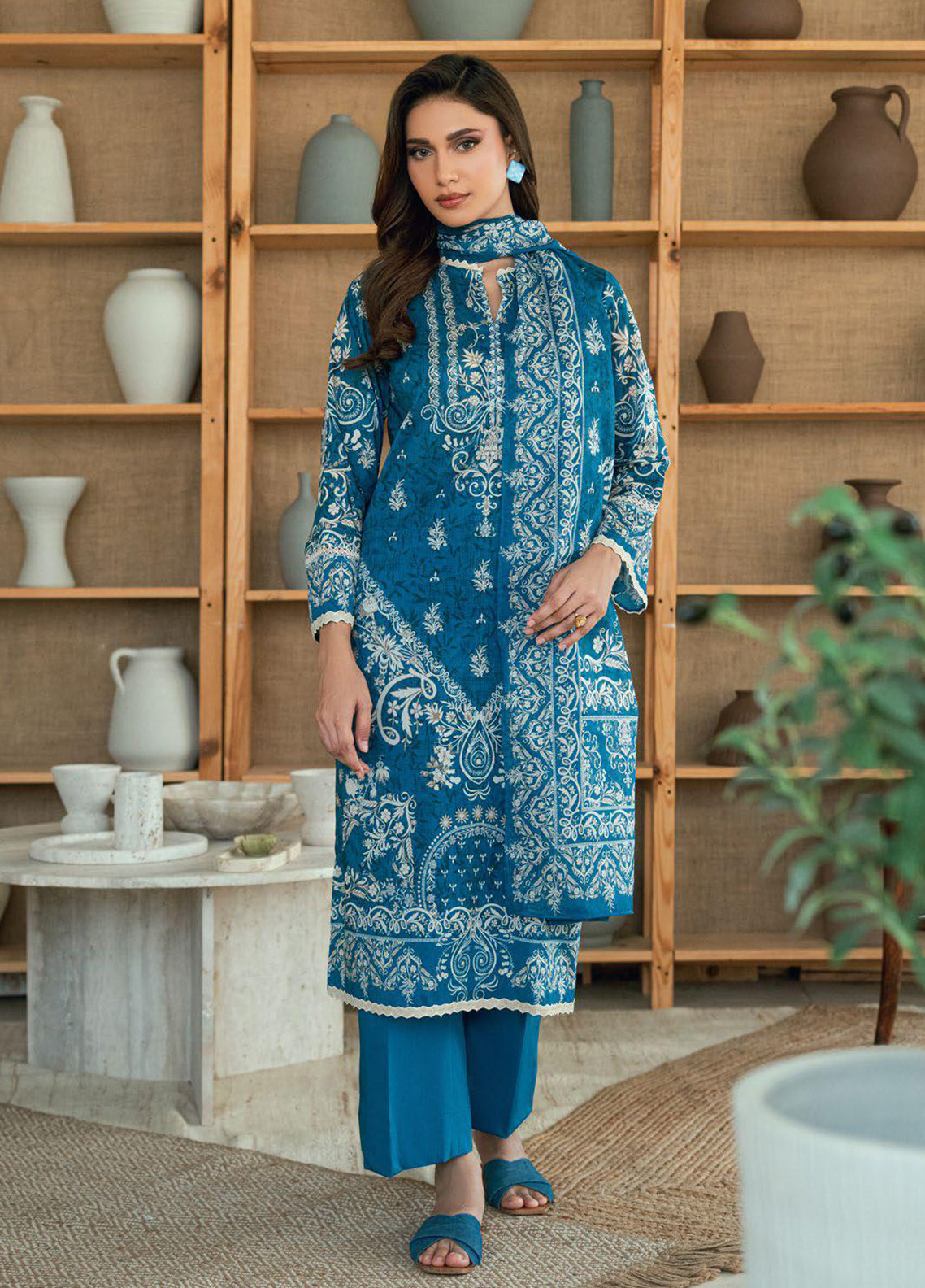 Gul Ahmed Printed Lawn 3 Piece Unstitched Suit GA26S D-CLP-52282 Gul Ahmed Printed Lawn 3 Piece Unstitched Suit GA26S D-CLP-52282