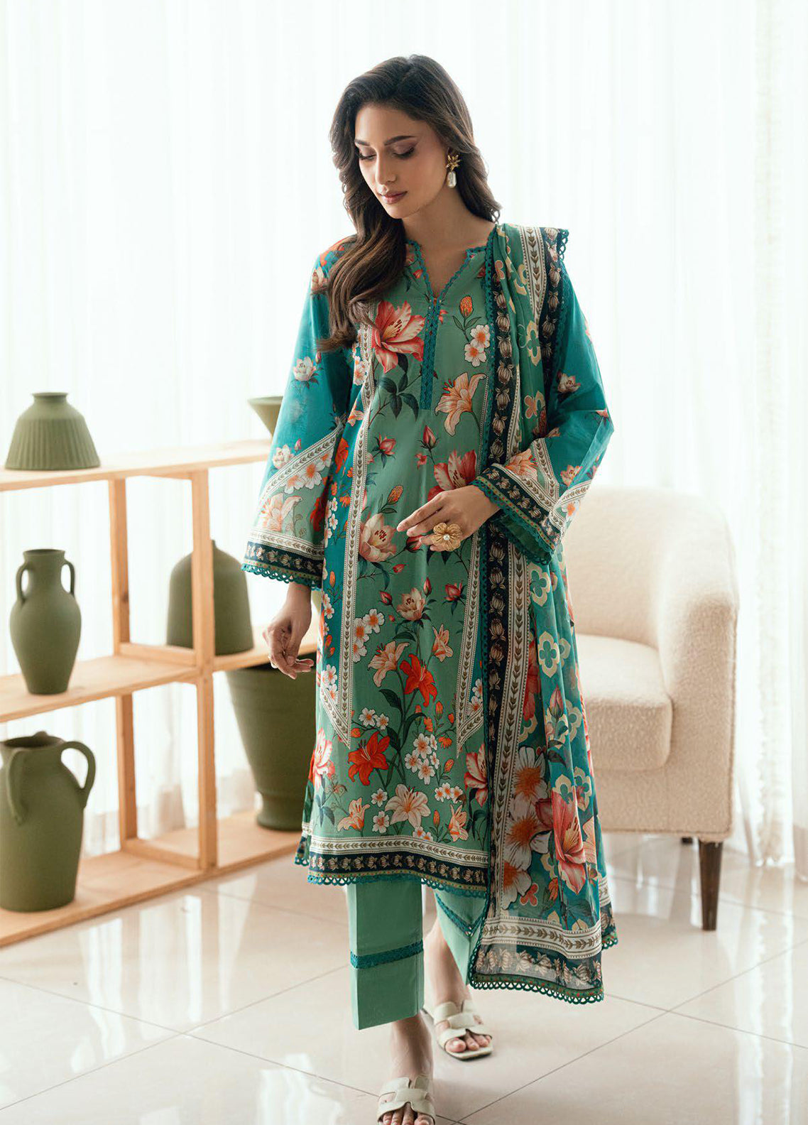Gul Ahmed Printed Lawn 3 Piece Unstitched Suit GA26S D-CLP-52292 Gul Ahmed Printed Lawn 3 Piece Unstitched Suit GA26S D-CLP-52292