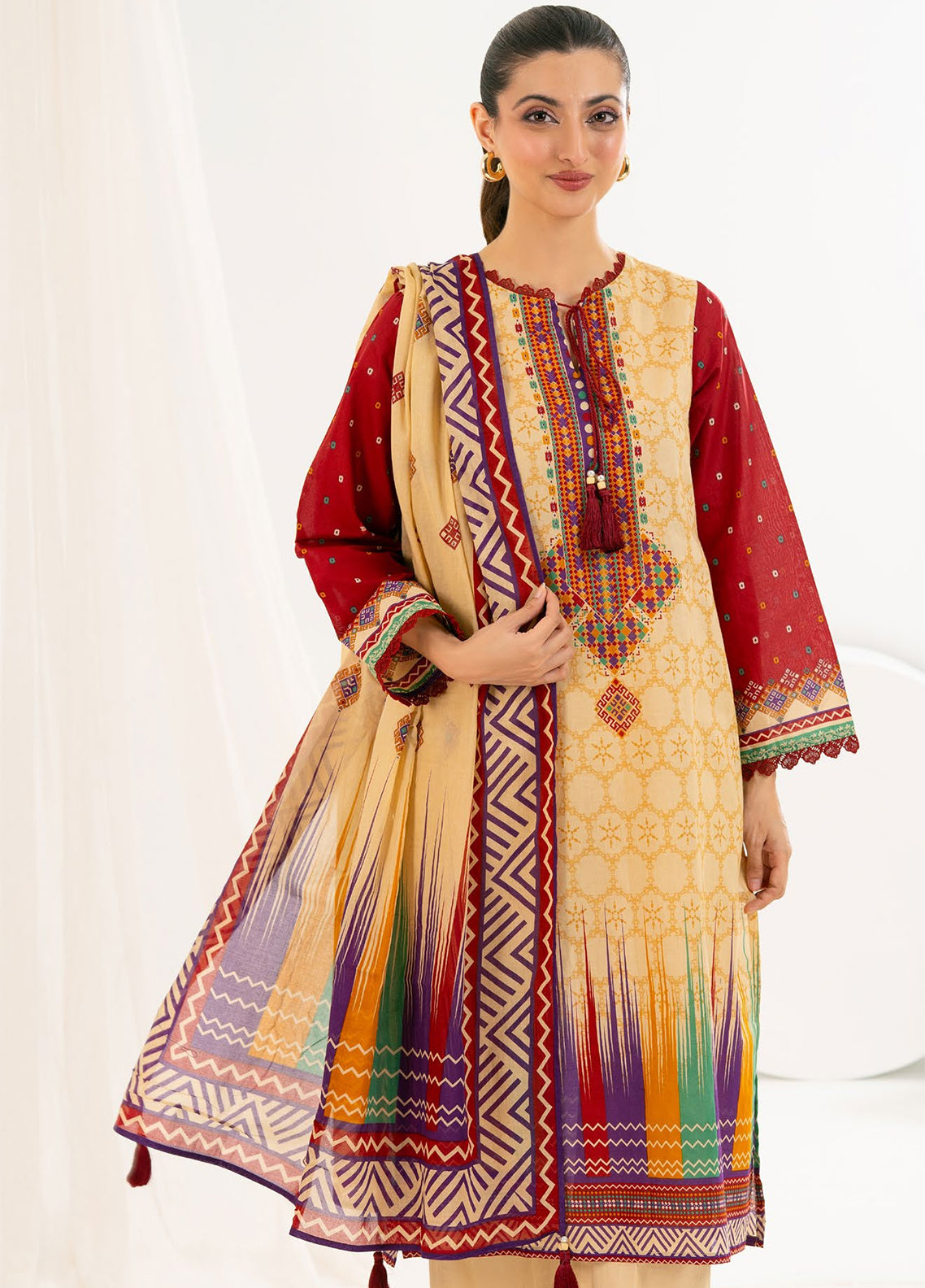 Gul Bahar Blossom By Gul Ahmed Printed Lawn 3 Piece Unstitched Suit GA26GBB D-CLP-52132 Gul Bahar Blossom By Gul Ahmed Printed Lawn 3 Piece Unstitched Suit GA26GBB D-CLP-52132