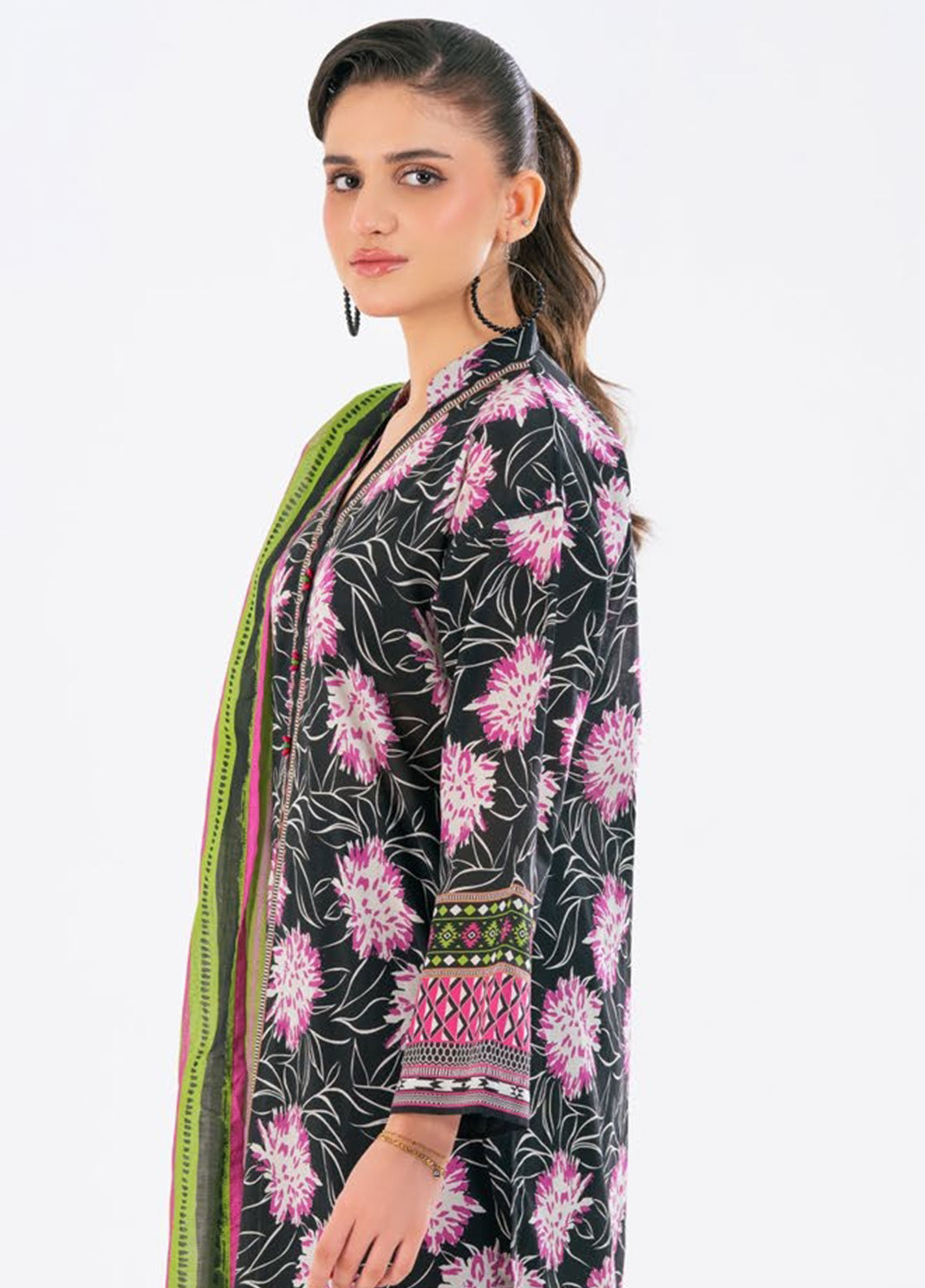 Gul Bahar Blossom By Gul Ahmed Printed Lawn 3 Piece Unstitched Suit GA26GBB D-CLP-52244 Gul Bahar Blossom By Gul Ahmed Printed Lawn 3 Piece Unstitched Suit GA26GBB D-CLP-52244