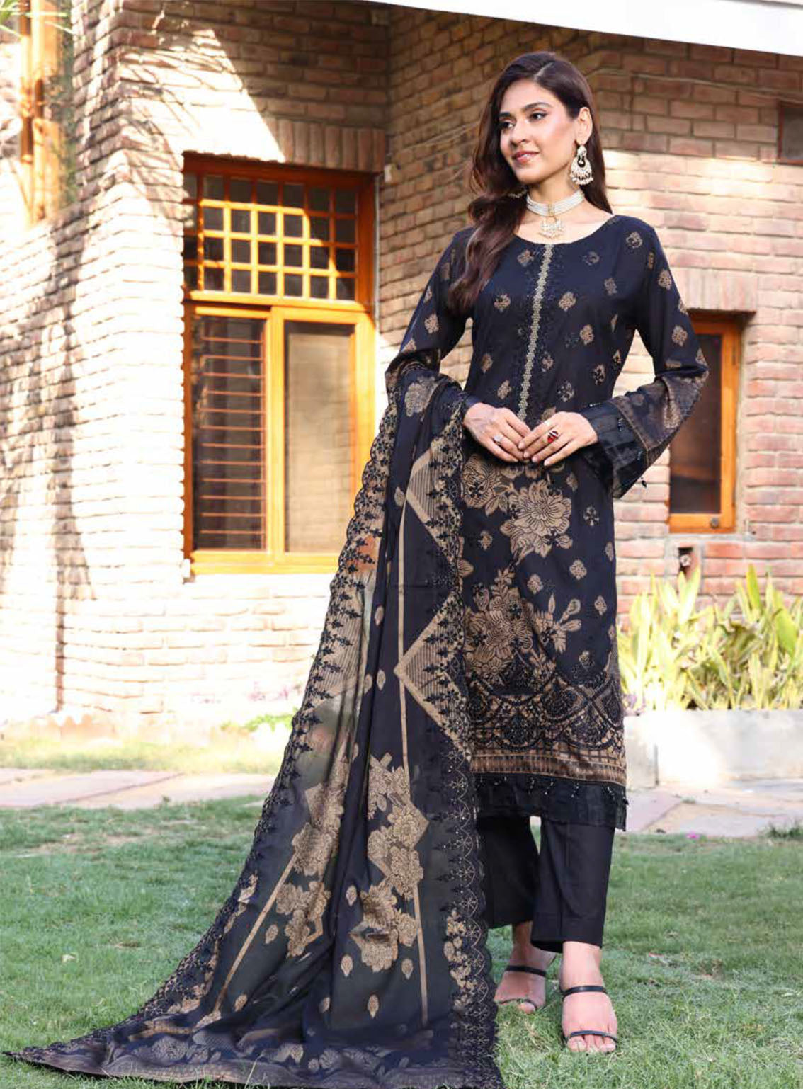 Gulshanara By Schick Embroidered Lawn Suits Unstitched 3 Piece - SDH24GL 07 Gulshanara By Schick Embroidered Lawn Suits Unstitched 3 Piece - SDH24GL 07