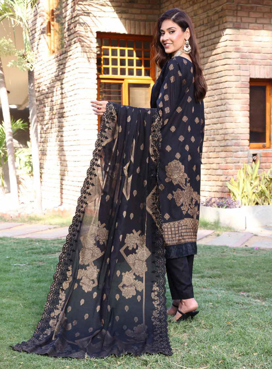 Gulshanara By Schick Embroidered Lawn Suits Unstitched 3 Piece - SDH24GL 07 Gulshanara By Schick Embroidered Lawn Suits Unstitched 3 Piece - SDH24GL 07