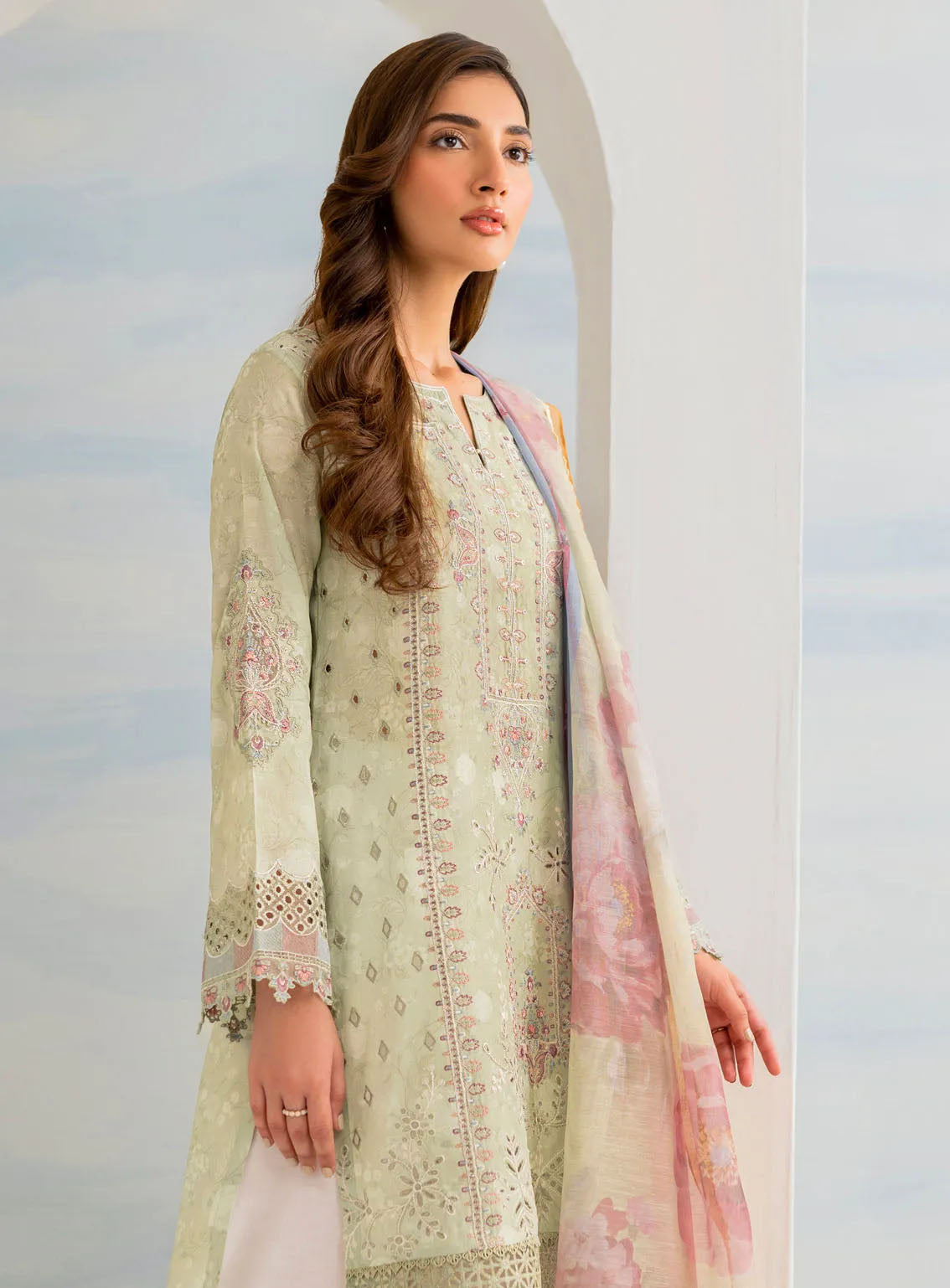 Guzel By Iznik Embroidered Lawn Suits Unstitched 3 Piece - IZ24GL IGL-02 Guzel By Iznik Embroidered Lawn Suits Unstitched 3 Piece - IZ24GL IGL-02