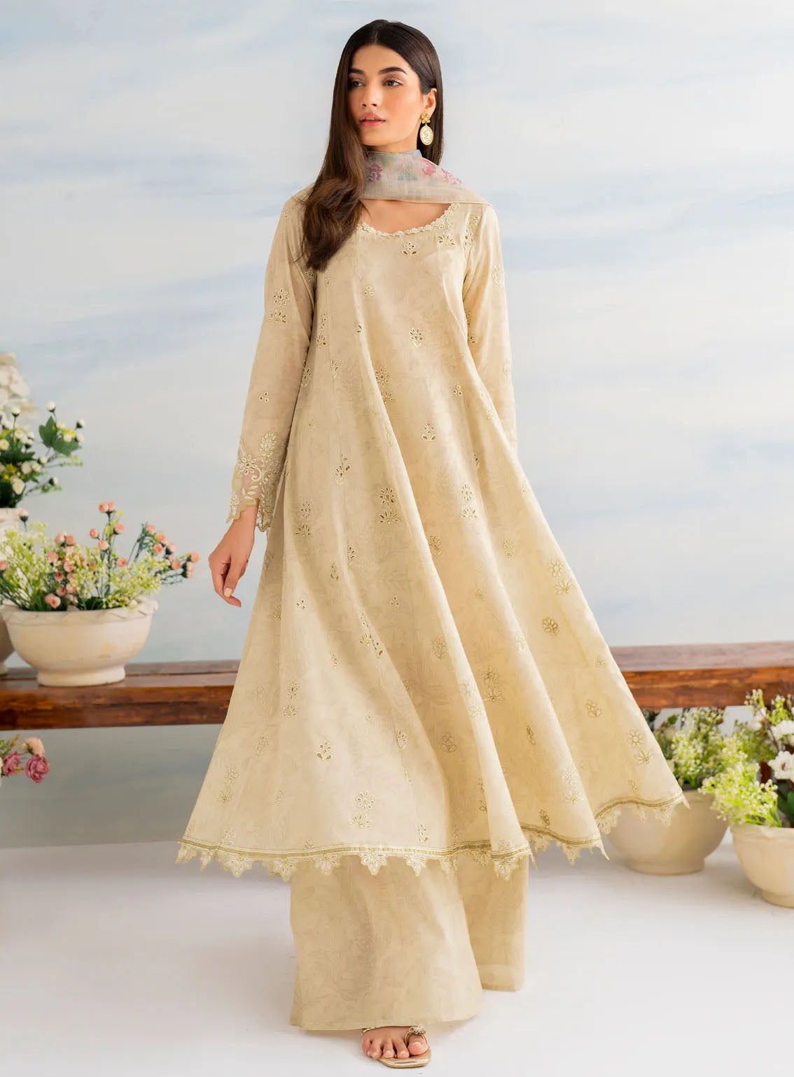 Guzel By Iznik Embroidered Lawn Suits Unstitched 3 Piece - IZ24GL IGL-03 Guzel By Iznik Embroidered Lawn Suits Unstitched 3 Piece - IZ24GL IGL-03