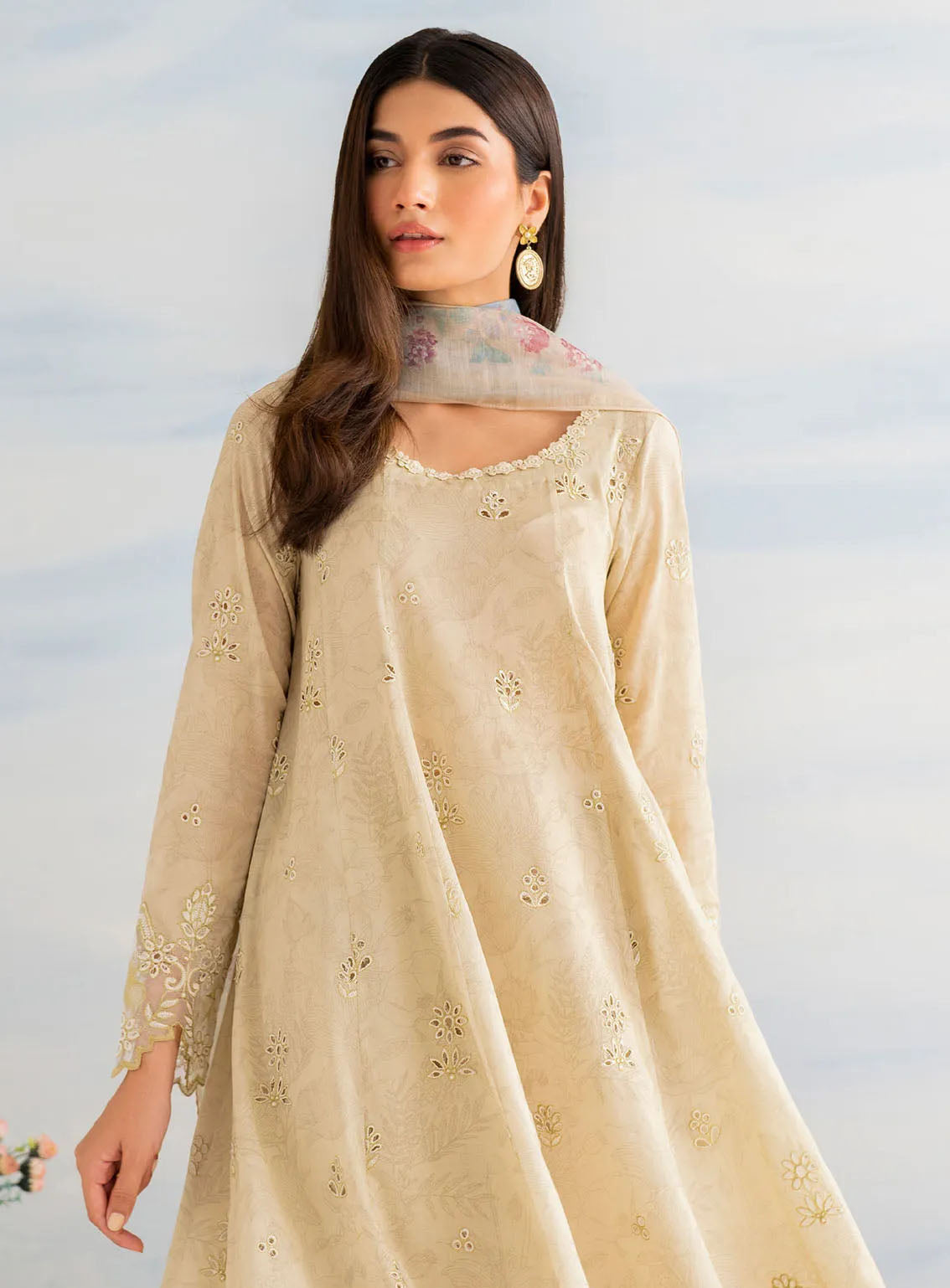 Guzel By Iznik Embroidered Lawn Suits Unstitched 3 Piece - IZ24GL IGL-03 Guzel By Iznik Embroidered Lawn Suits Unstitched 3 Piece - IZ24GL IGL-03