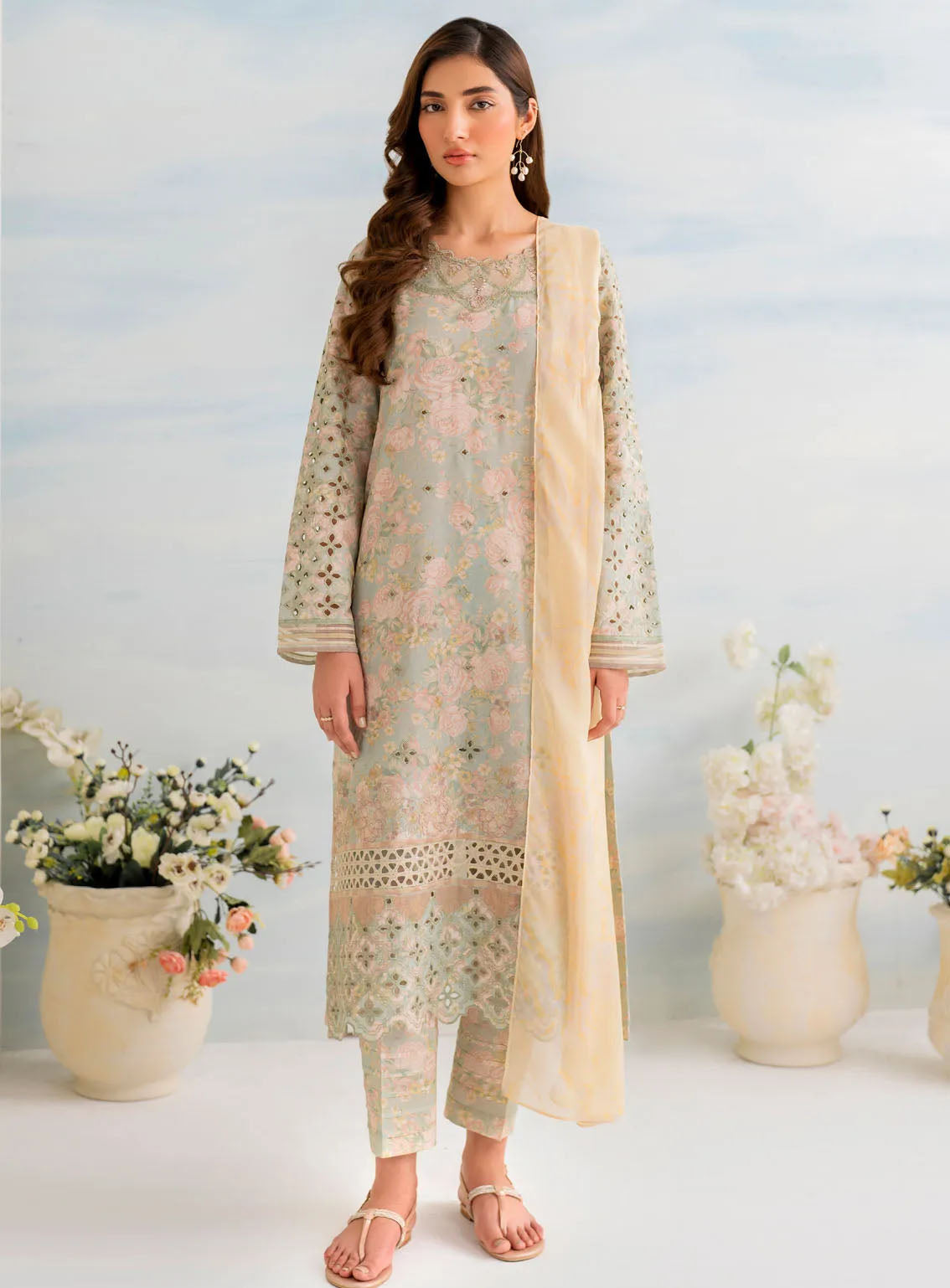 Guzel By Iznik Embroidered Lawn Suits Unstitched 3 Piece - IZ24GL IGL-06 Guzel By Iznik Embroidered Lawn Suits Unstitched 3 Piece - IZ24GL IGL-06