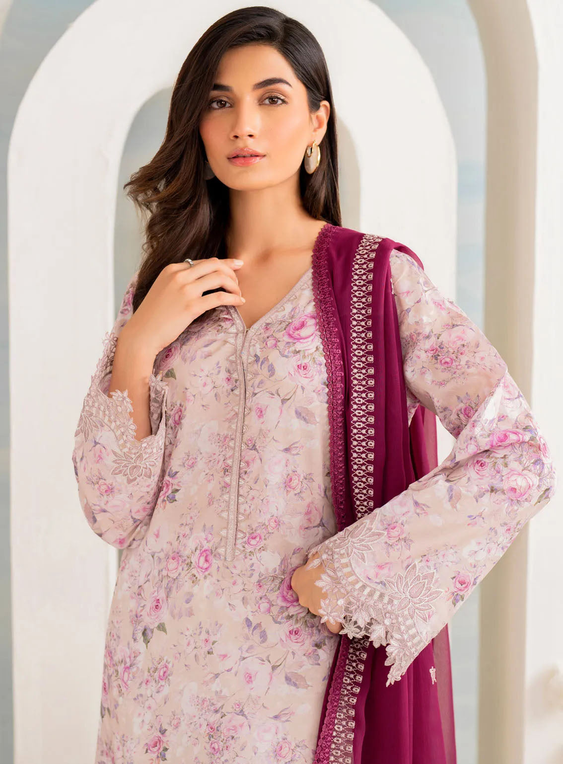 Guzel By Iznik Embroidered Lawn Suits Unstitched 3 Piece - IZ24GL IGL-08 Guzel By Iznik Embroidered Lawn Suits Unstitched 3 Piece - IZ24GL IGL-08