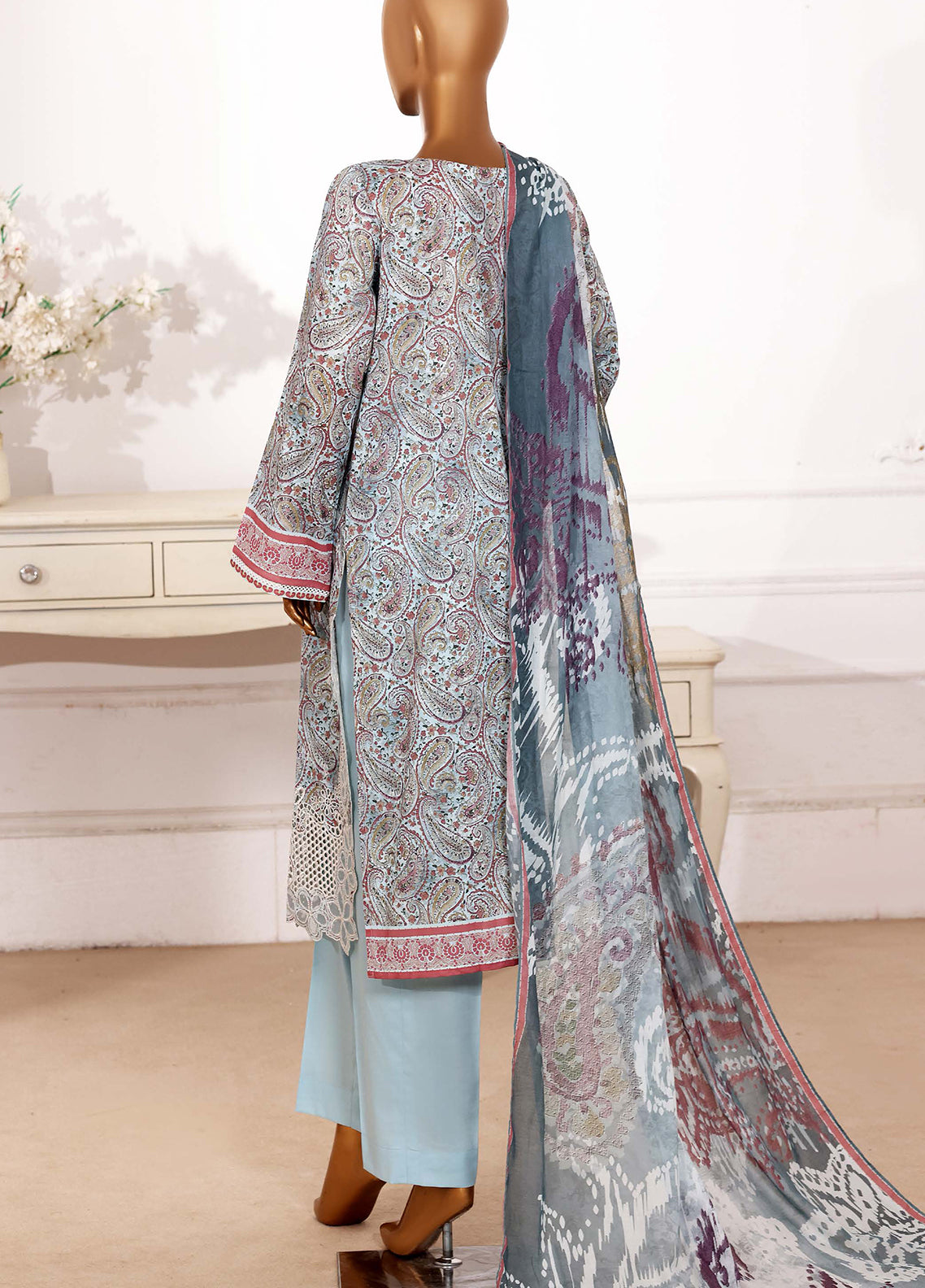 HZ Textiles Cutworkari Embroidered Lawn 3 Piece Stitched Suit HZ26CEL D-CPE-011 HZ Textiles Cutworkari Embroidered Lawn 3 Piece Stitched Suit HZ26CEL D-CPE-011