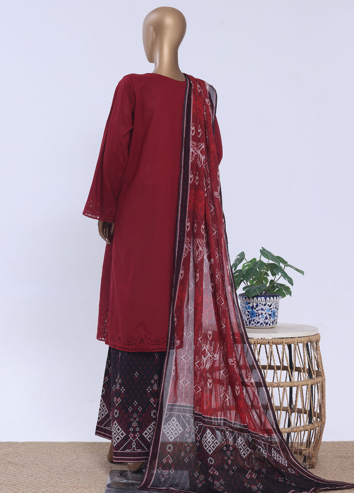 HZ Textiles Embroidered Chikankari Lawn 3 Piece Stitched Suit HZ26EC D-082 M MELODY HZ Textiles Embroidered Chikankari Lawn 3 Piece Stitched Suit HZ26EC D-082 M MELODY