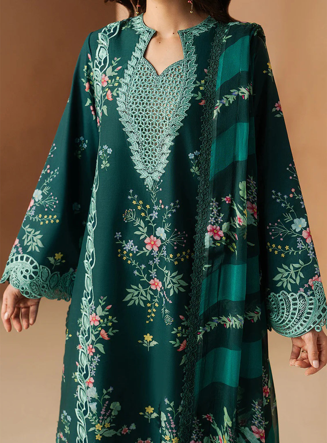 Haze A Prints By Afrozeh Embroidered Lawn 3 Piece Unstitched Suit AF26HAPSE D-FWU-115 HALO Haze A Prints By Afrozeh Embroidered Lawn 3 Piece Unstitched Suit AF26HAPSE D-FWU-115 HALO