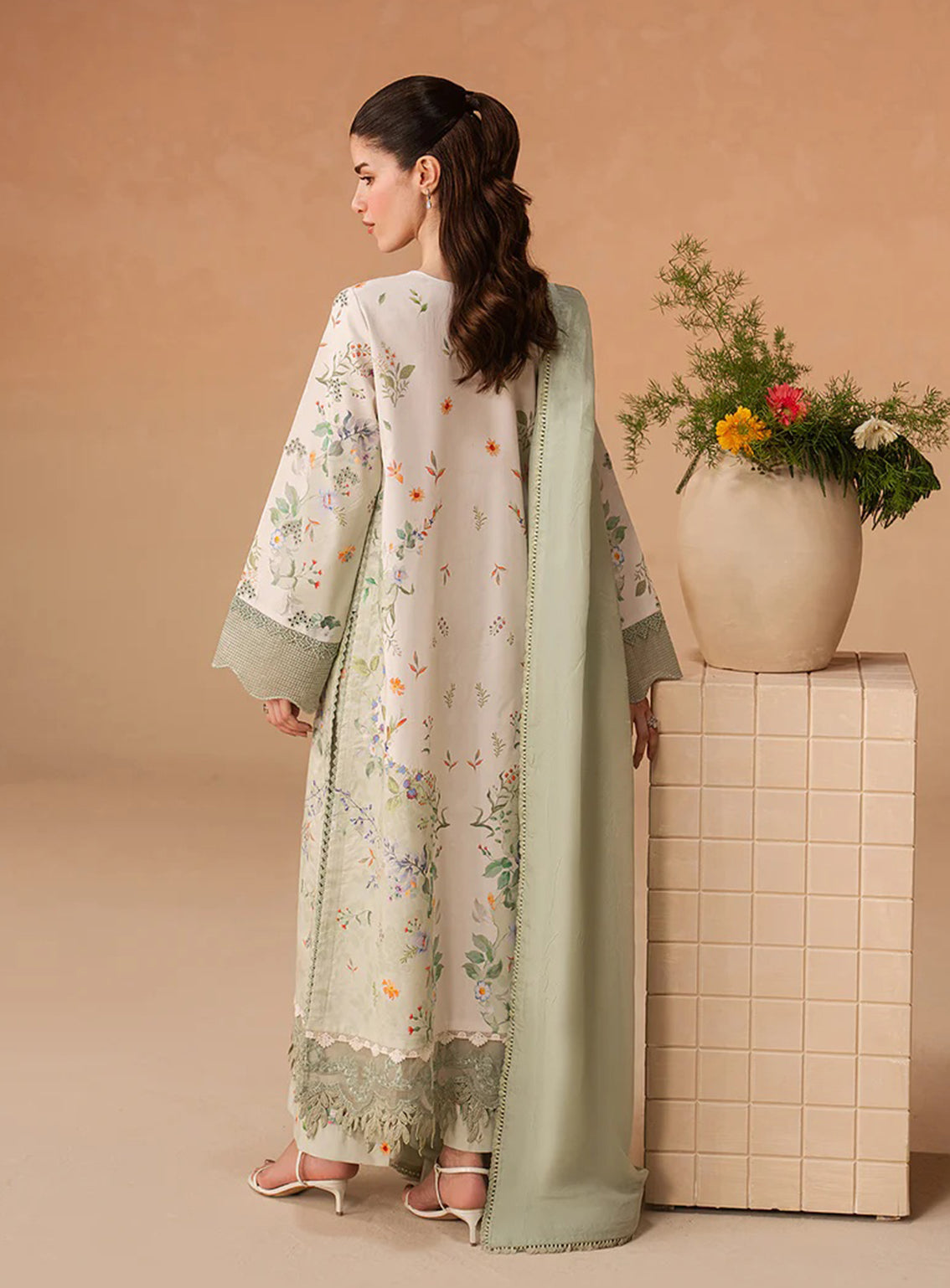 Haze A Prints By Afrozeh Embroidered Lawn 3 Piece Unstitched Suit AF26HAPSE D-FWU-116 VESPERD Haze A Prints By Afrozeh Embroidered Lawn 3 Piece Unstitched Suit AF26HAPSE D-FWU-116 VESPERD