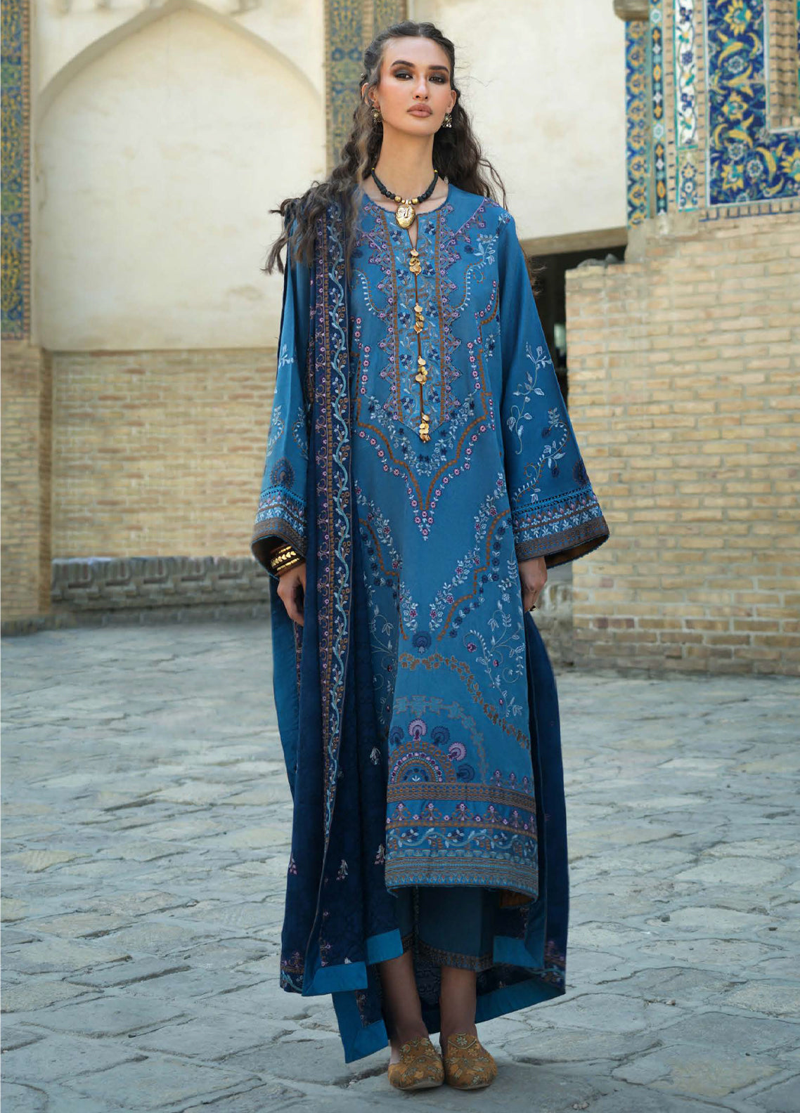Hemline Bukhara By Mushq Embroidered Herringbone 3 Piece Unstitched Suit MQ26BWE D-104 HARITAGE HAZE Hemline Bukhara By Mushq Embroidered Herringbone 3 Piece Unstitched Suit MQ26BWE D-104 HARITAGE HAZE