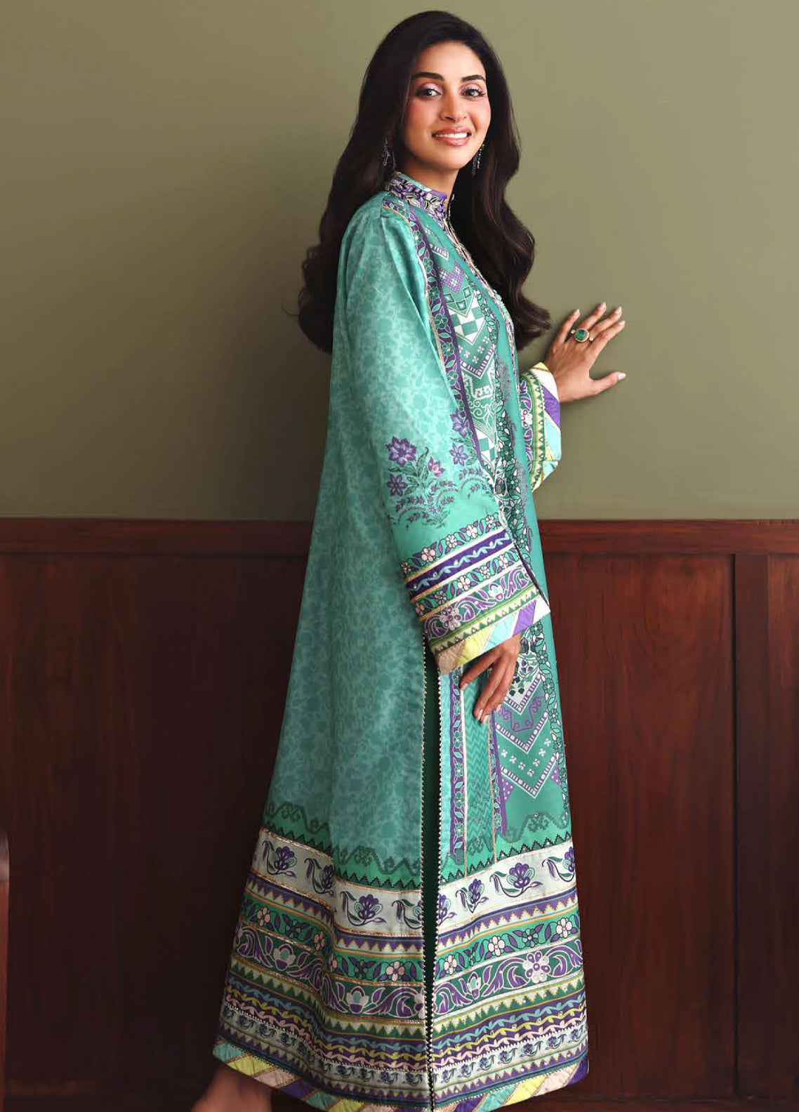 Hemline Nirvana By Mushq Embroidered Raw Silk 3 Piece Unstitched Suit MQ26HNUL D-2601 MAIN CHARACTER Hemline Nirvana By Mushq Embroidered Raw Silk 3 Piece Unstitched Suit MQ26HNUL D-2601 MAIN CHARACTER