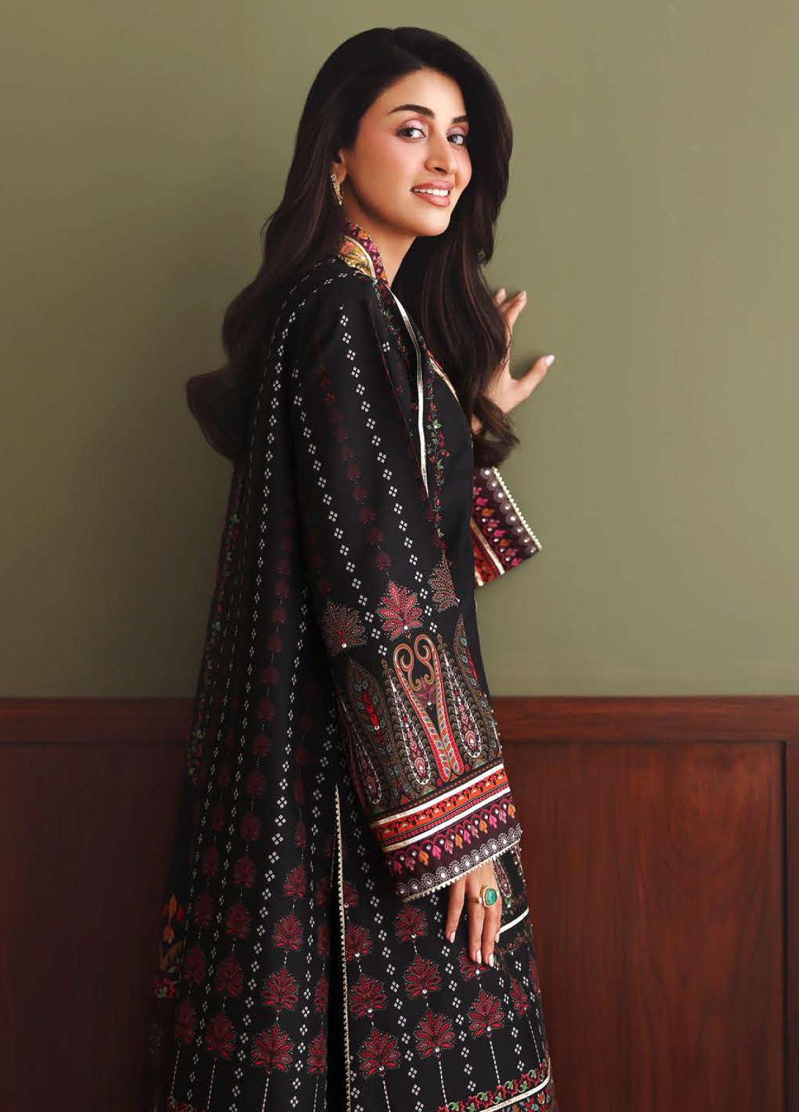 Hemline Nirvana By Mushq Embroidered Raw Silk 3 Piece Unstitched Suit MQ26HNUL D-2608 STAR OFF DUTY Hemline Nirvana By Mushq Embroidered Raw Silk 3 Piece Unstitched Suit MQ26HNUL D-2608 STAR OFF DUTY