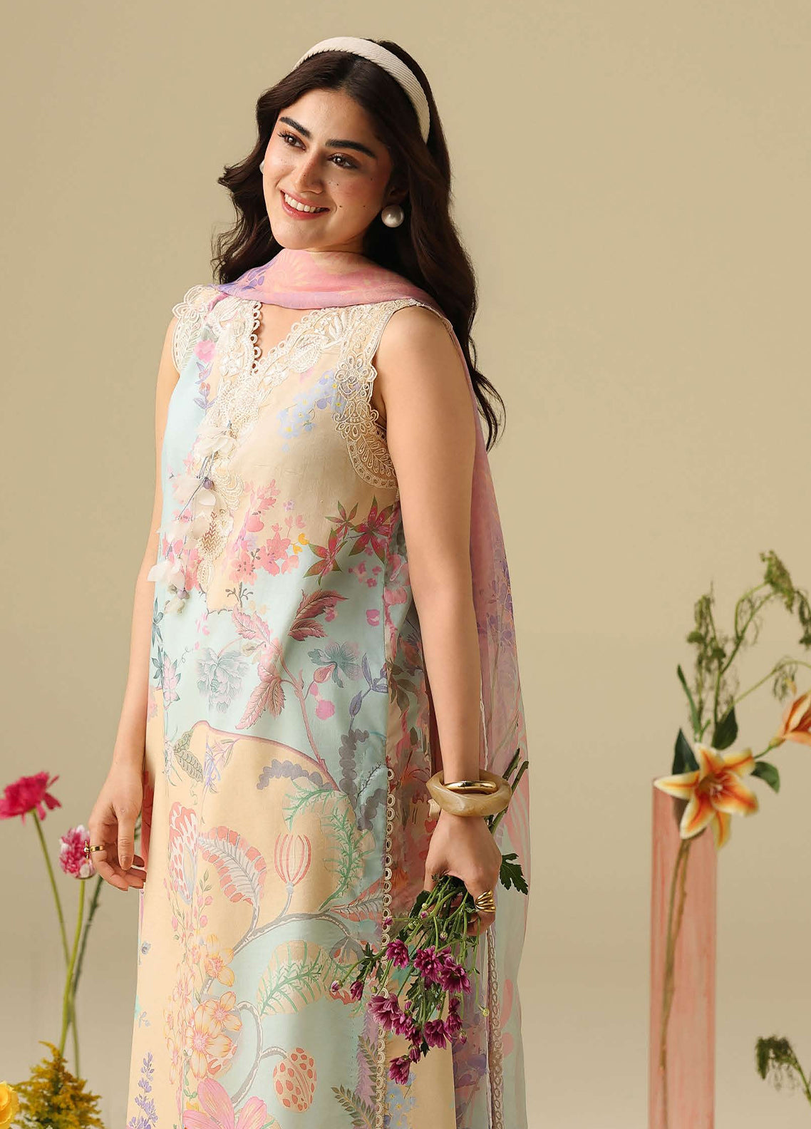 Hemline Soleil By Mushq Embroidered Lawn 3 Piece Unstitched Suit MQ26HSP D-301 BELLAROSA Hemline Soleil By Mushq Embroidered Lawn 3 Piece Unstitched Suit MQ26HSP D-301 BELLAROSA